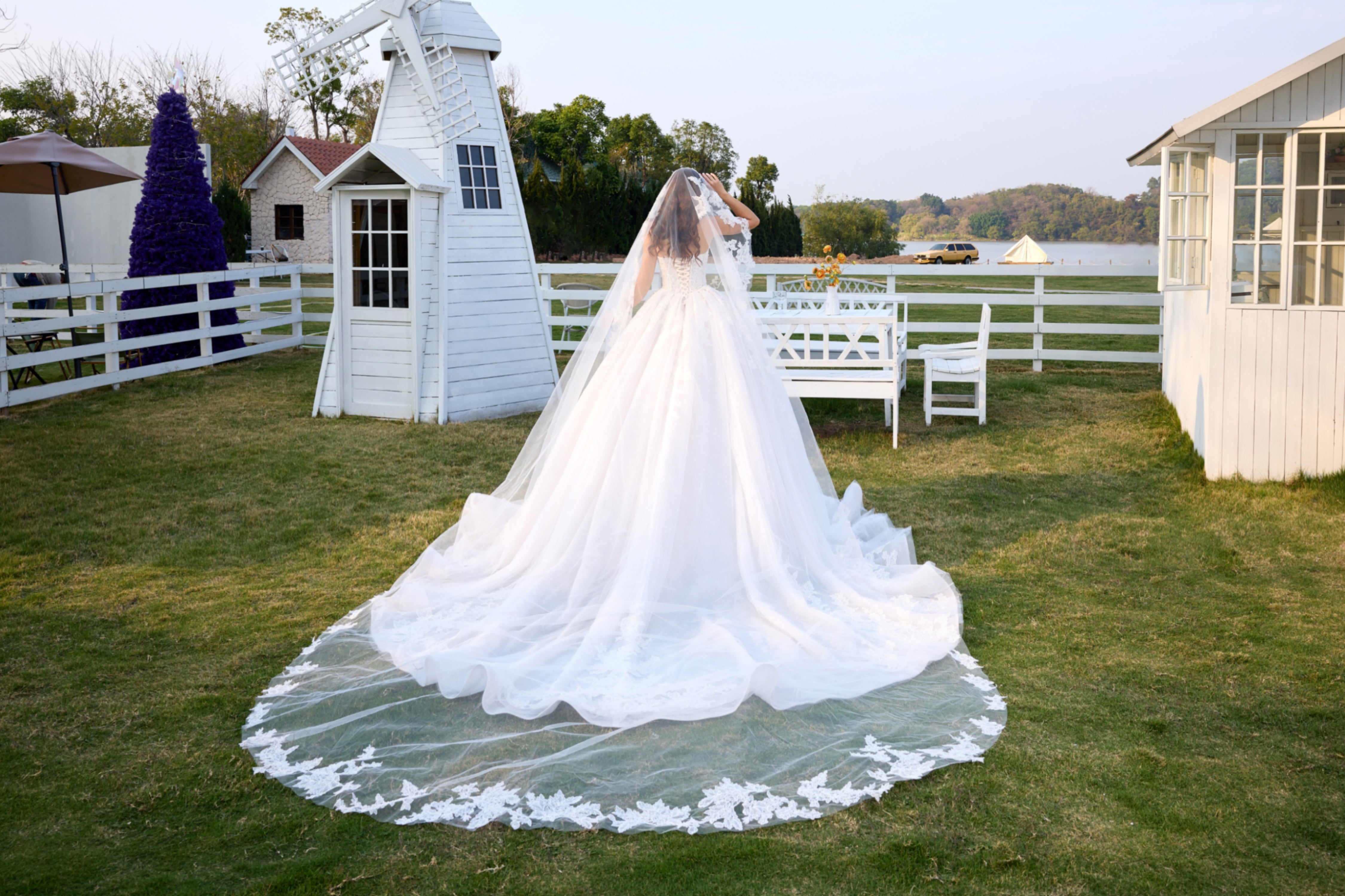 Luxury Lace Ball Gown Wedding Dress With Long Veil LVB2699