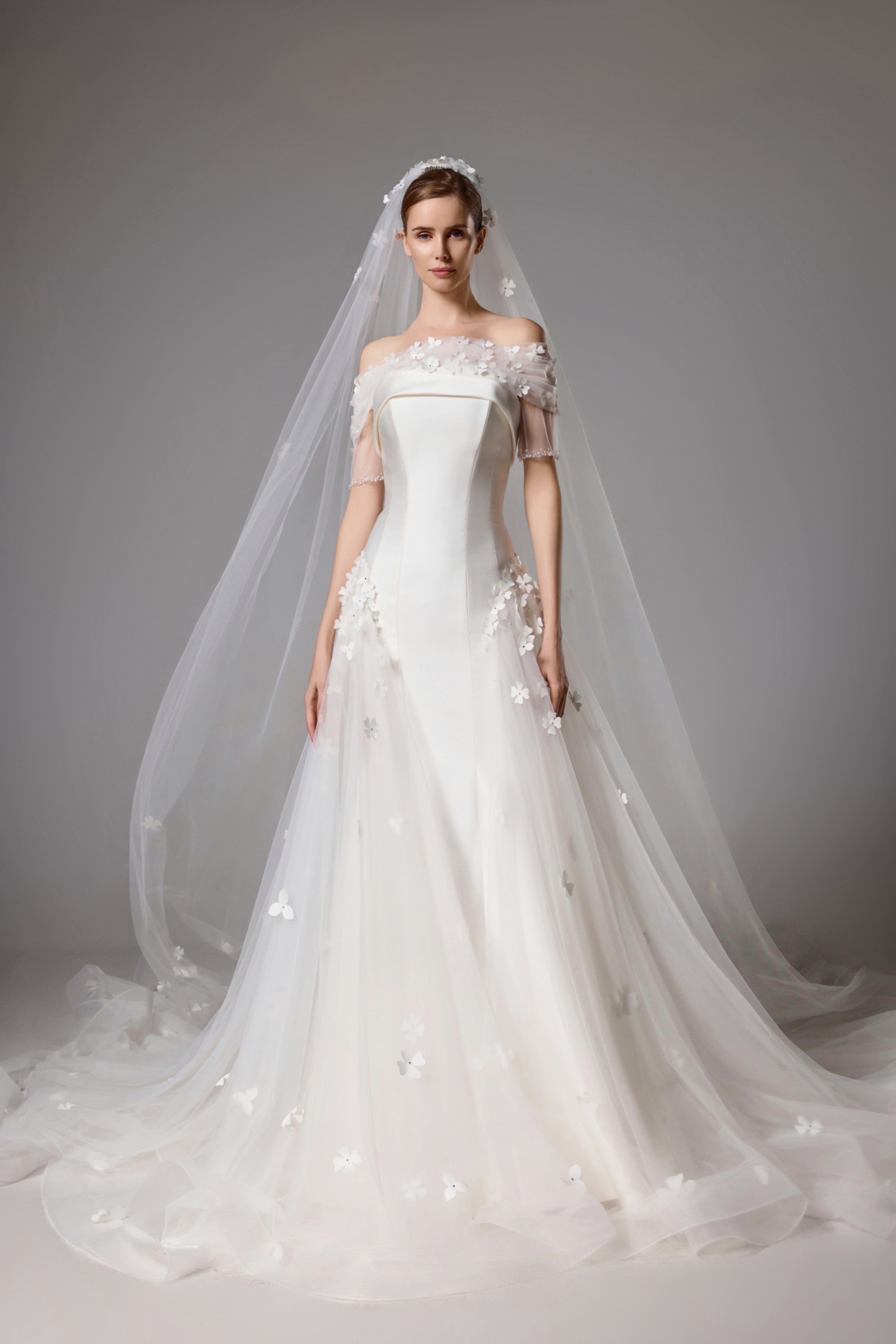 Satin Wedding Dress with Detachable Sleeves + Veil  All-in-One Package LVB2420