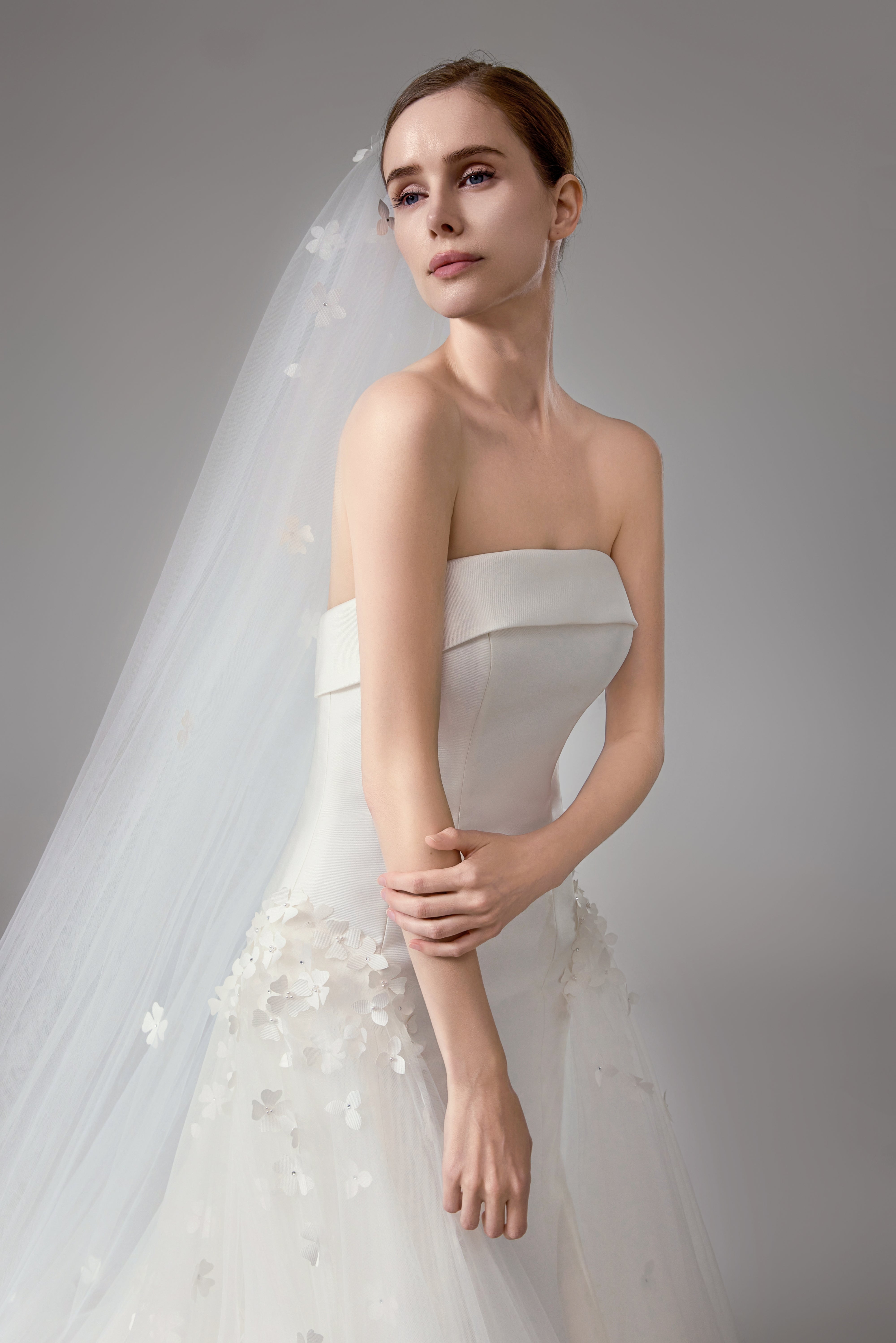 Satin Wedding Dress with Detachable Sleeves + Veil  All-in-One Package LVB2420