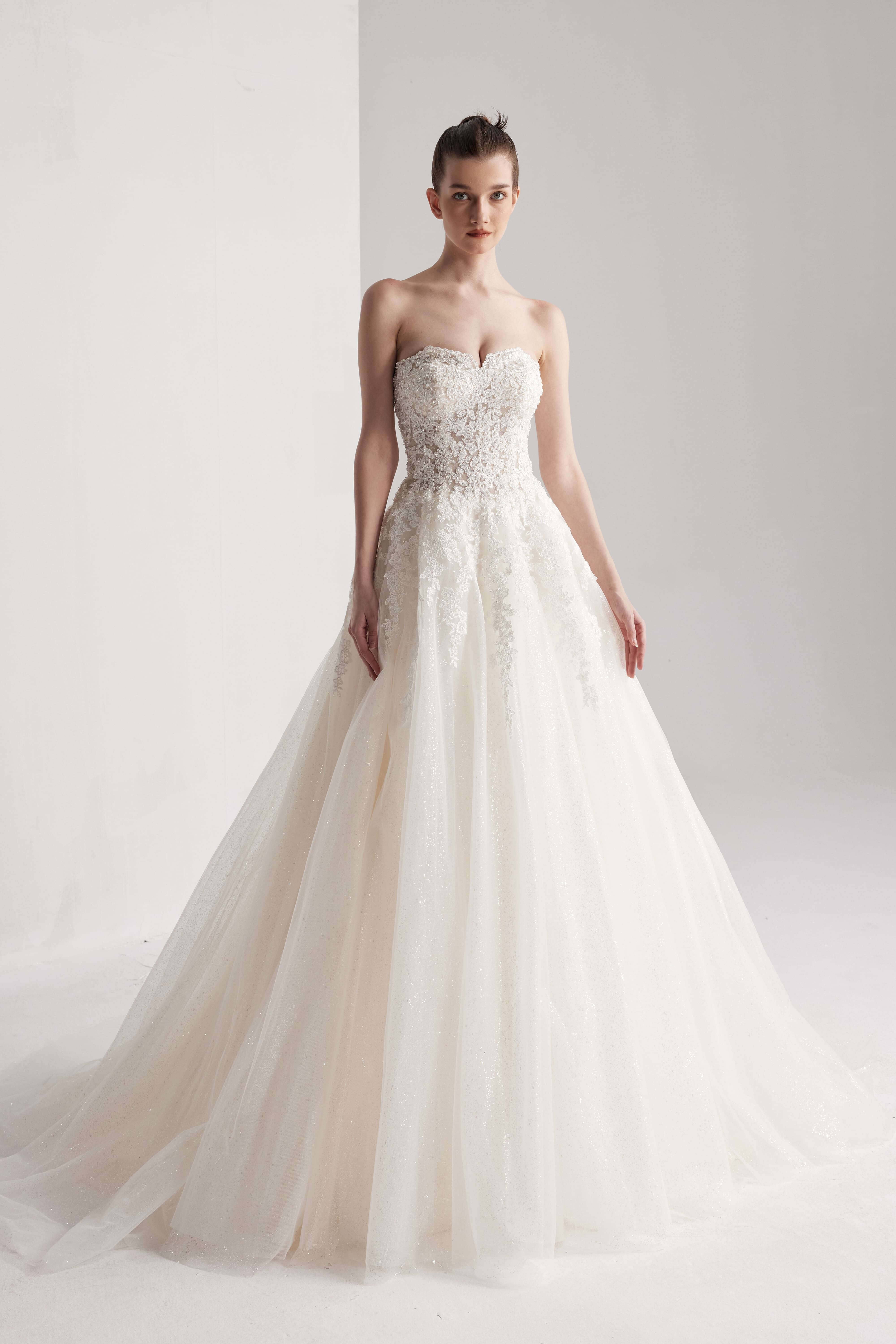 Princess beaded lace bridal dress with a classic sweetheart neckline with Bolero LVB2411
