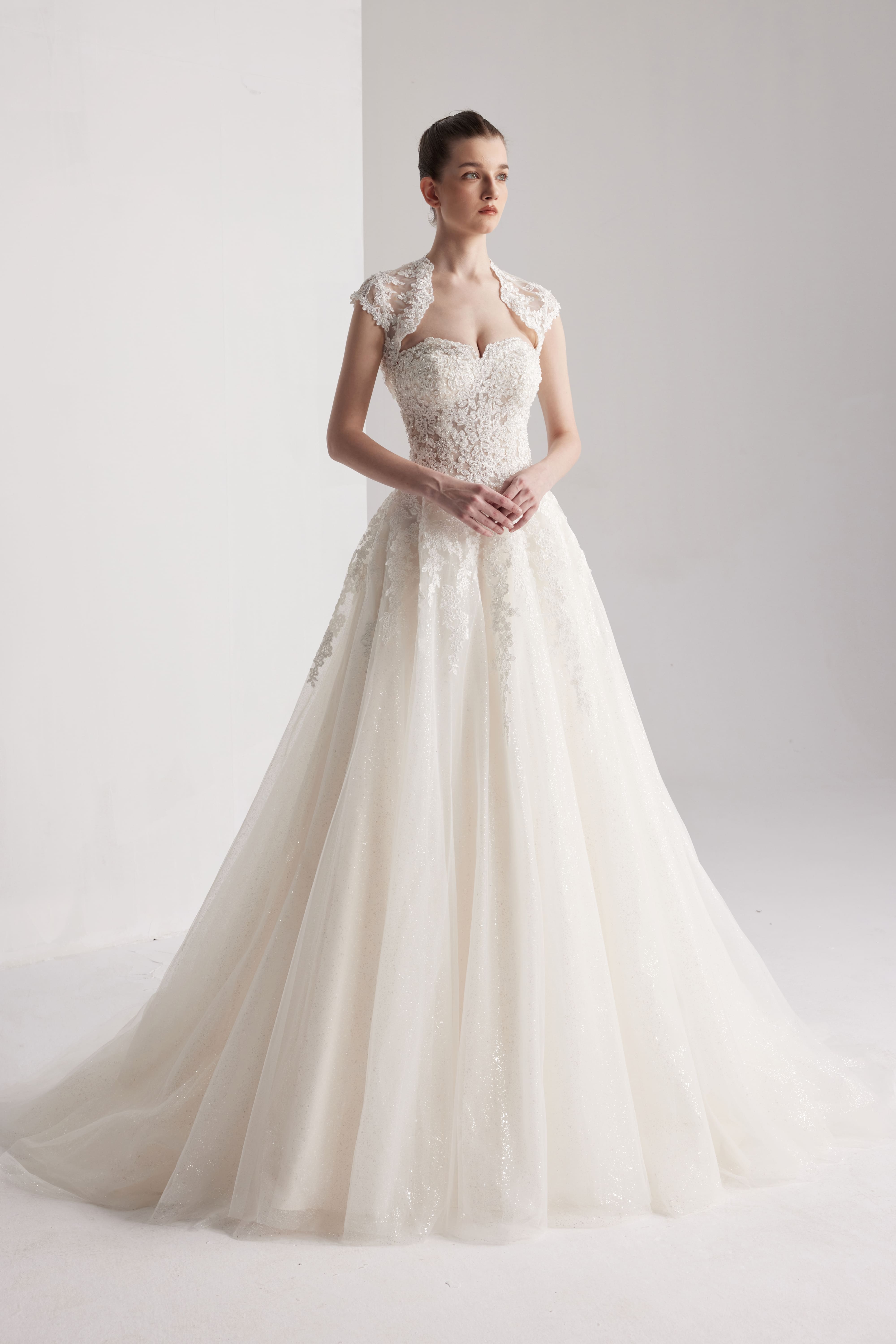 Princess beaded lace bridal dress with a classic sweetheart neckline with Bolero LVB2411