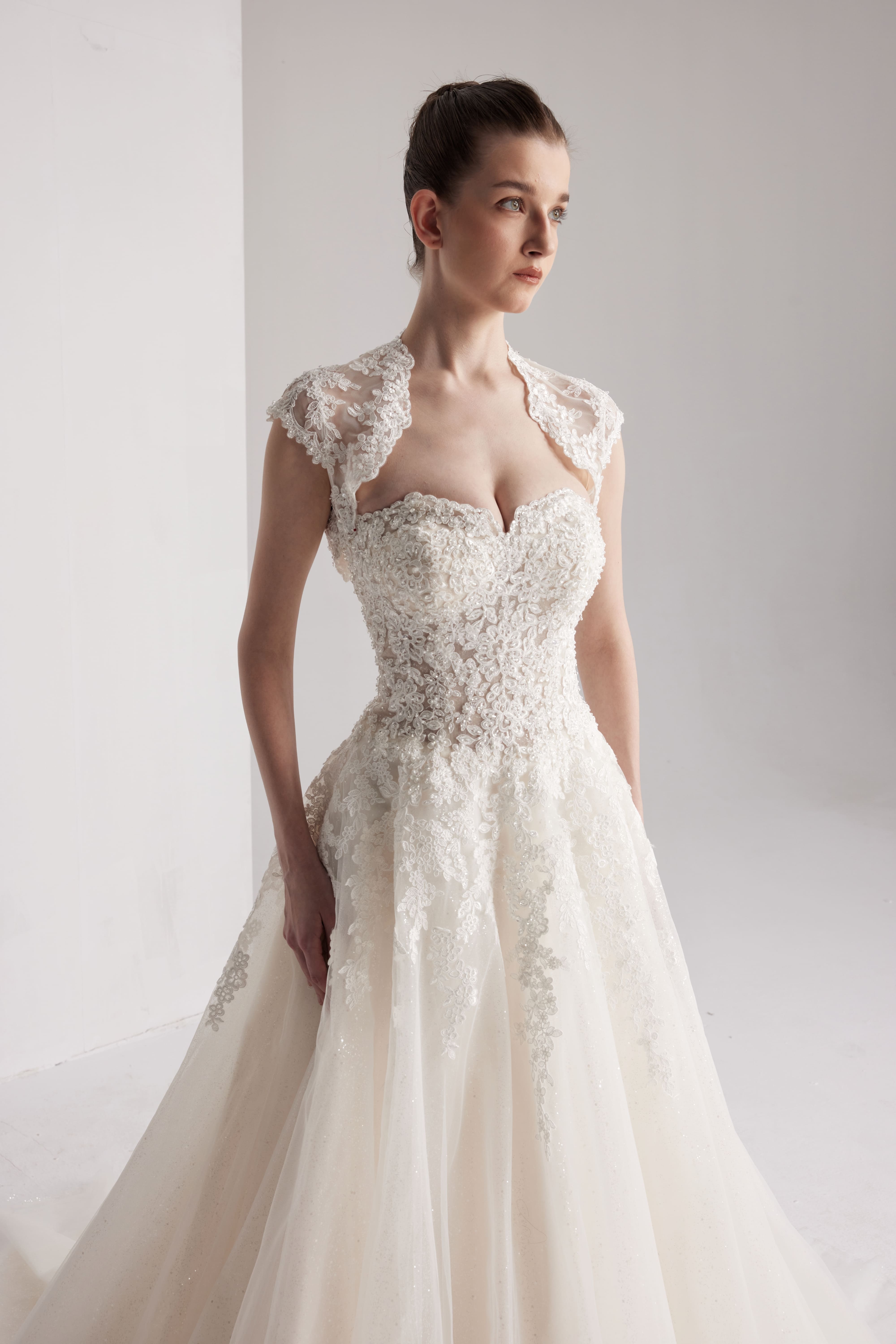 Princess beaded lace bridal dress with a classic sweetheart neckline with Bolero LVB2411
