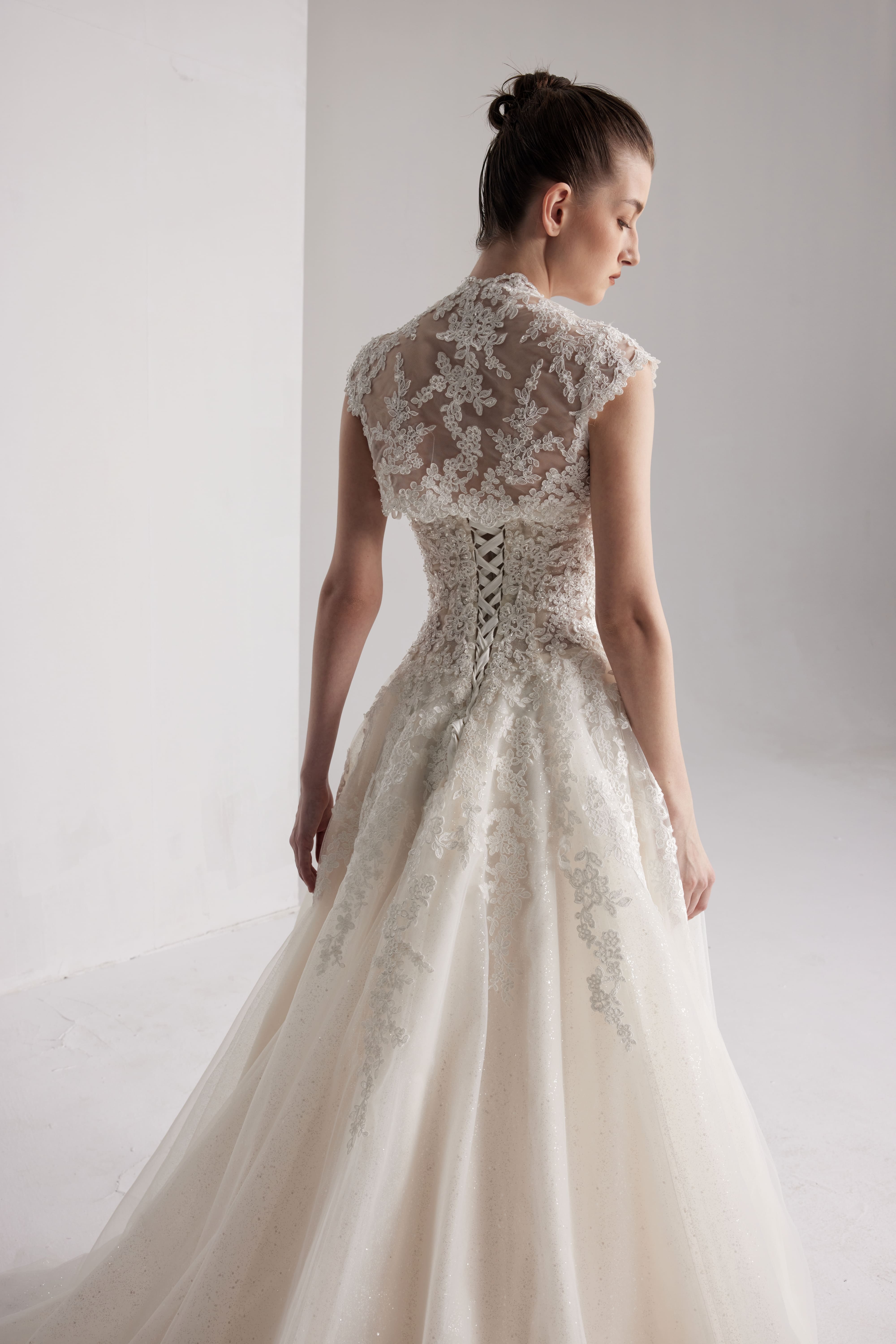 Princess beaded lace bridal dress with a classic sweetheart neckline with Bolero LVB2411