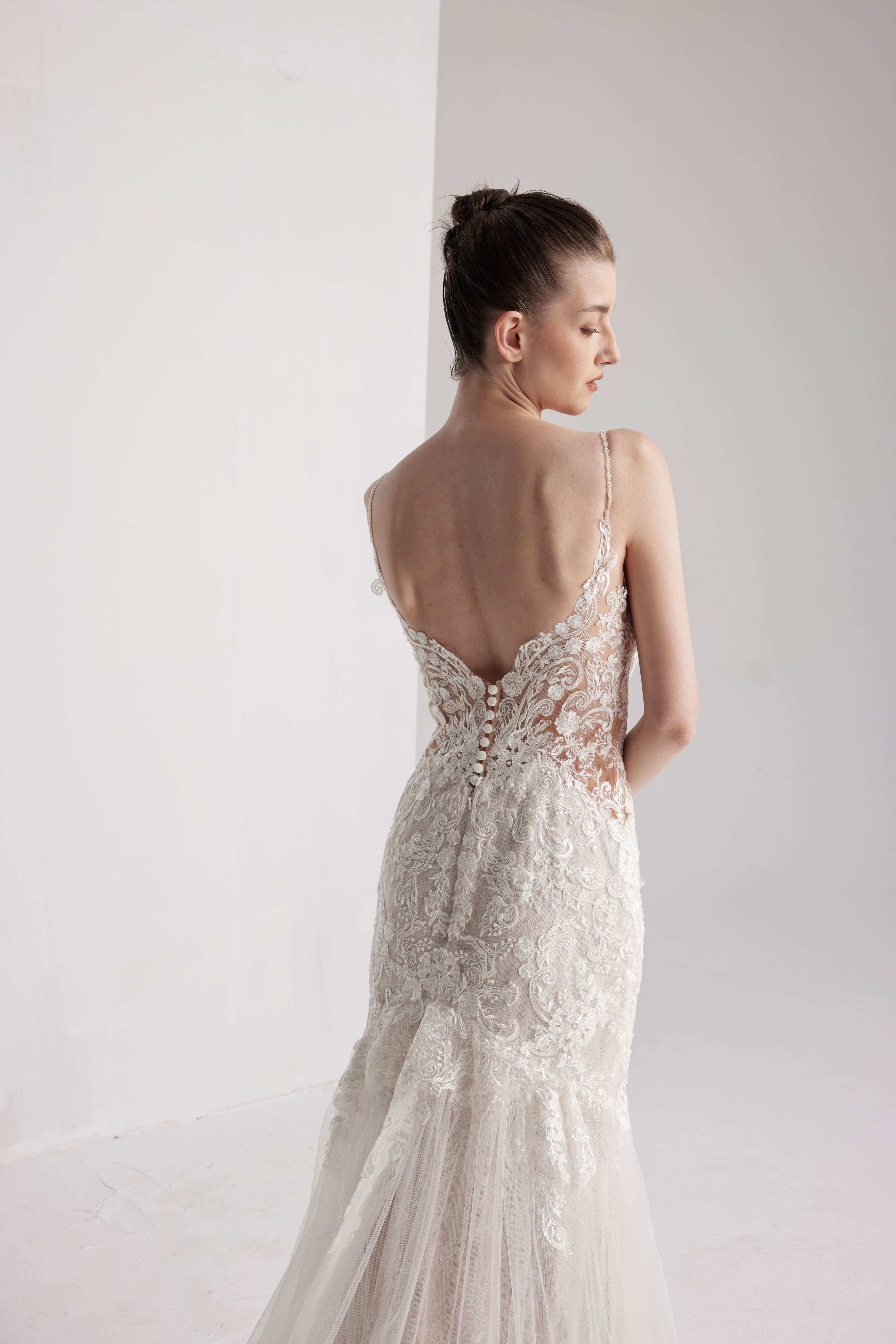 Meerjungfrau Spitze Tüll Kapelle Schleppe Handgefertigtes Brautkleid LVB2418