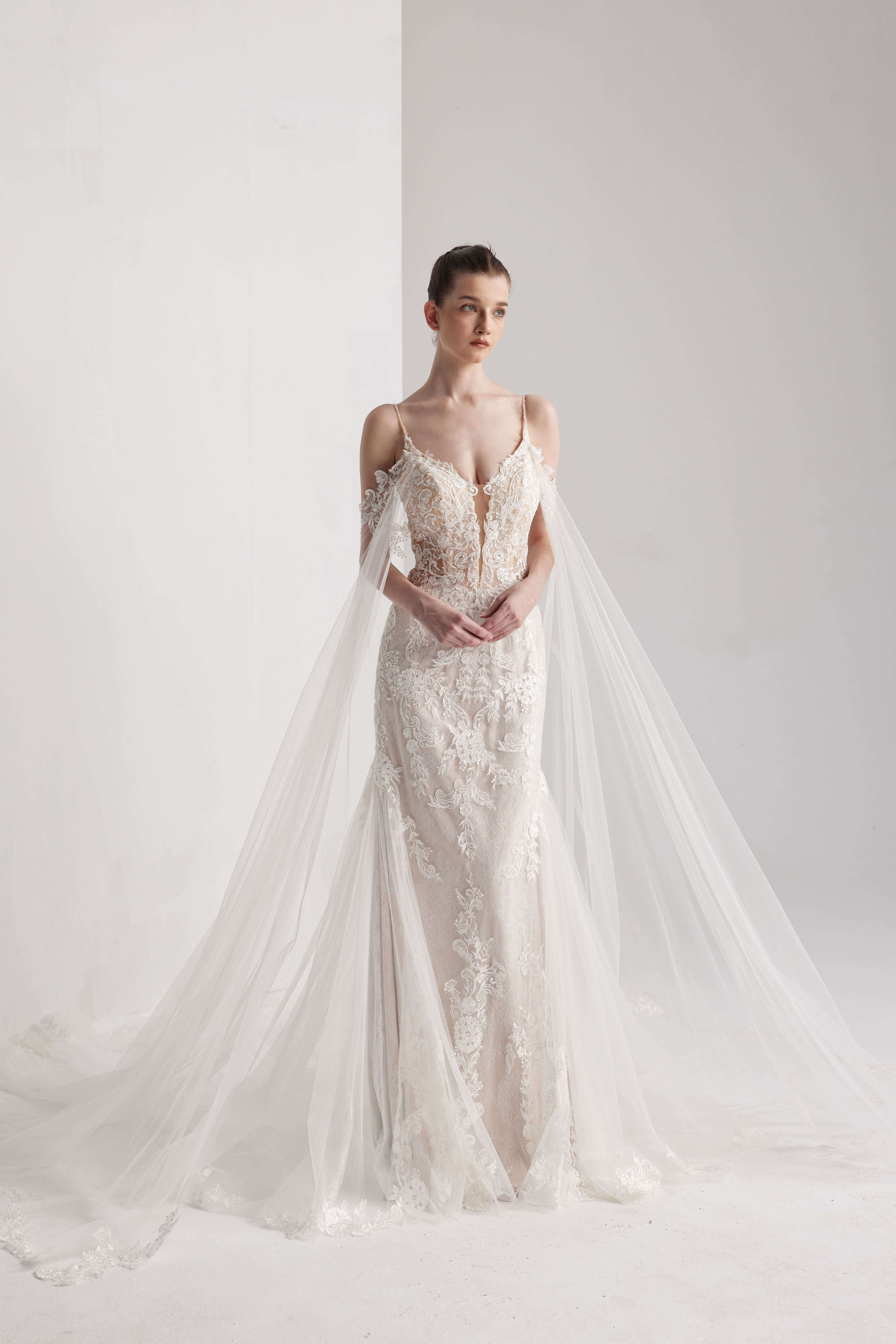 Meerjungfrau Spitze Tüll Kapelle Schleppe Handgefertigtes Brautkleid LVB2418