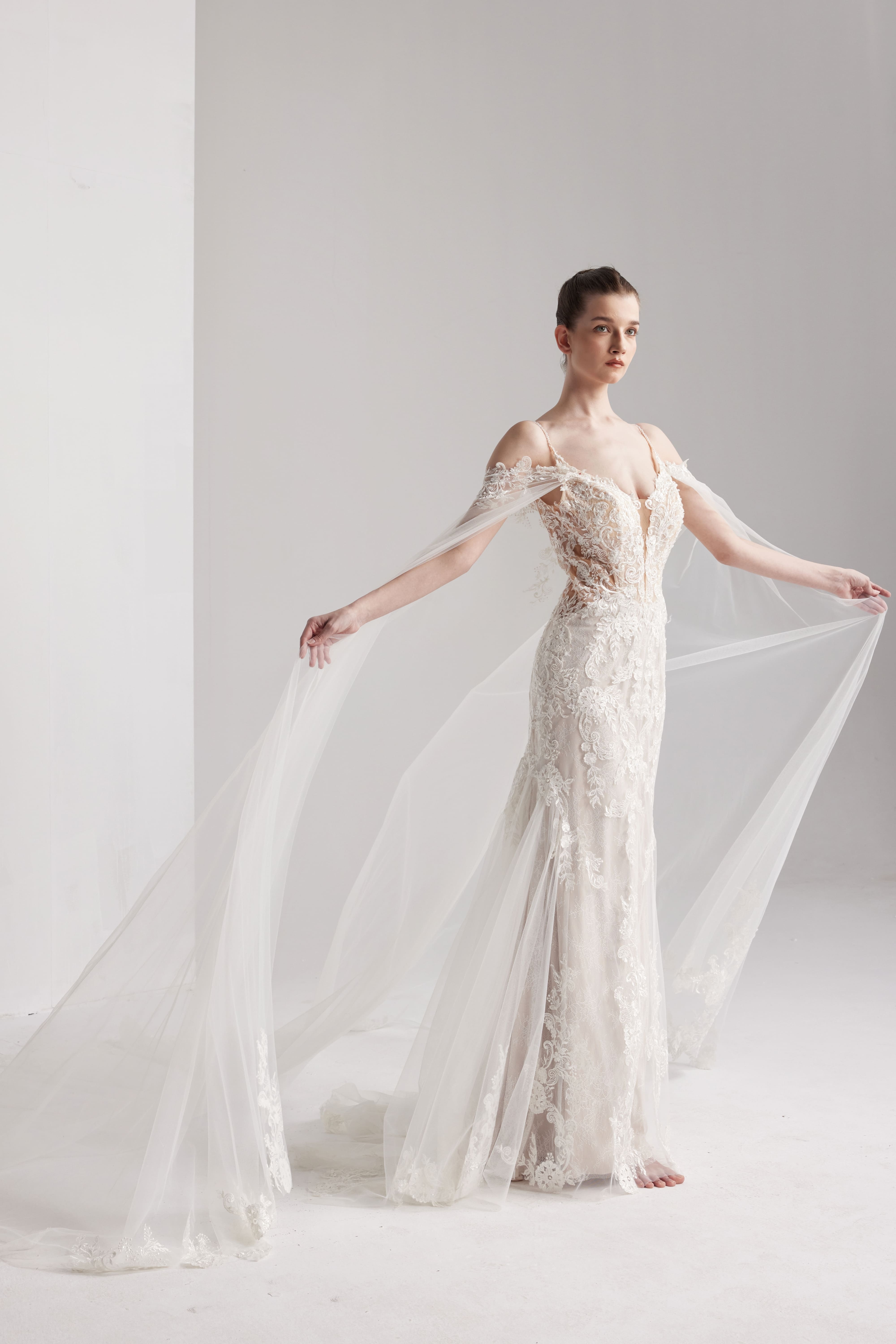 Meerjungfrau Spitze Tüll Kapelle Schleppe Handgefertigtes Brautkleid LVB2418