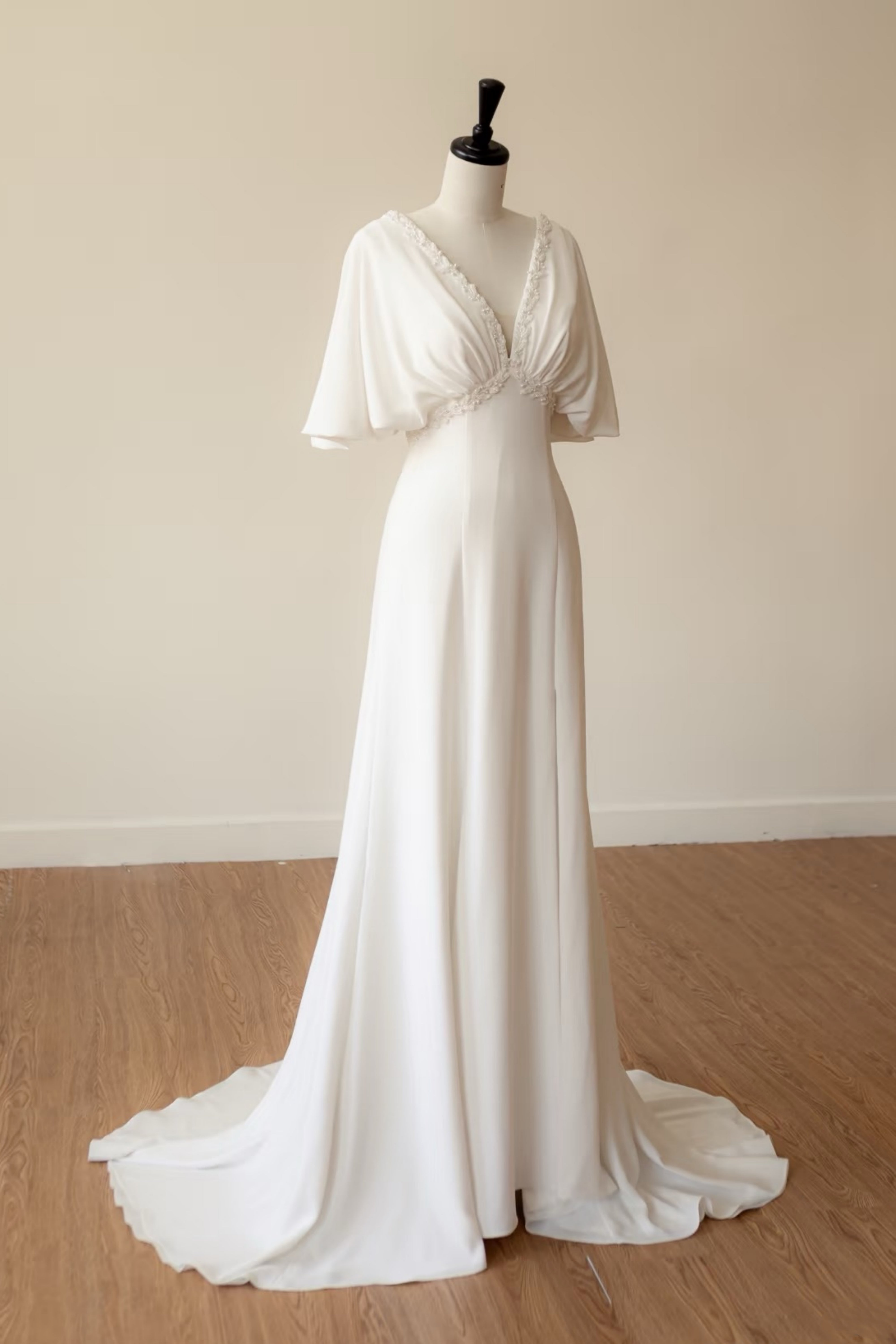 CHIFFON WEDDING DRESS LVB2600