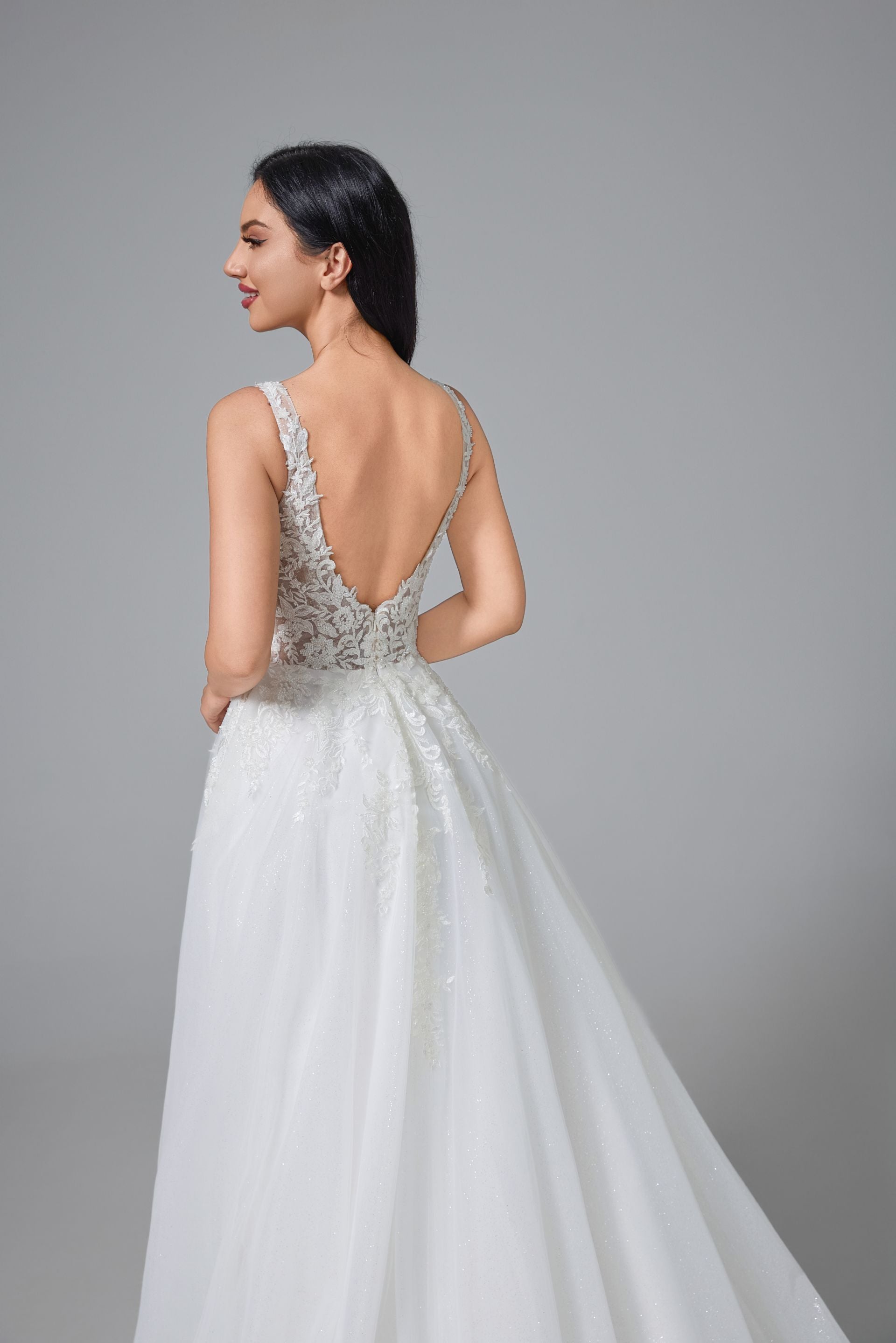 OPEN BACK LACE TULLE WEDDING GOWN LVB2512