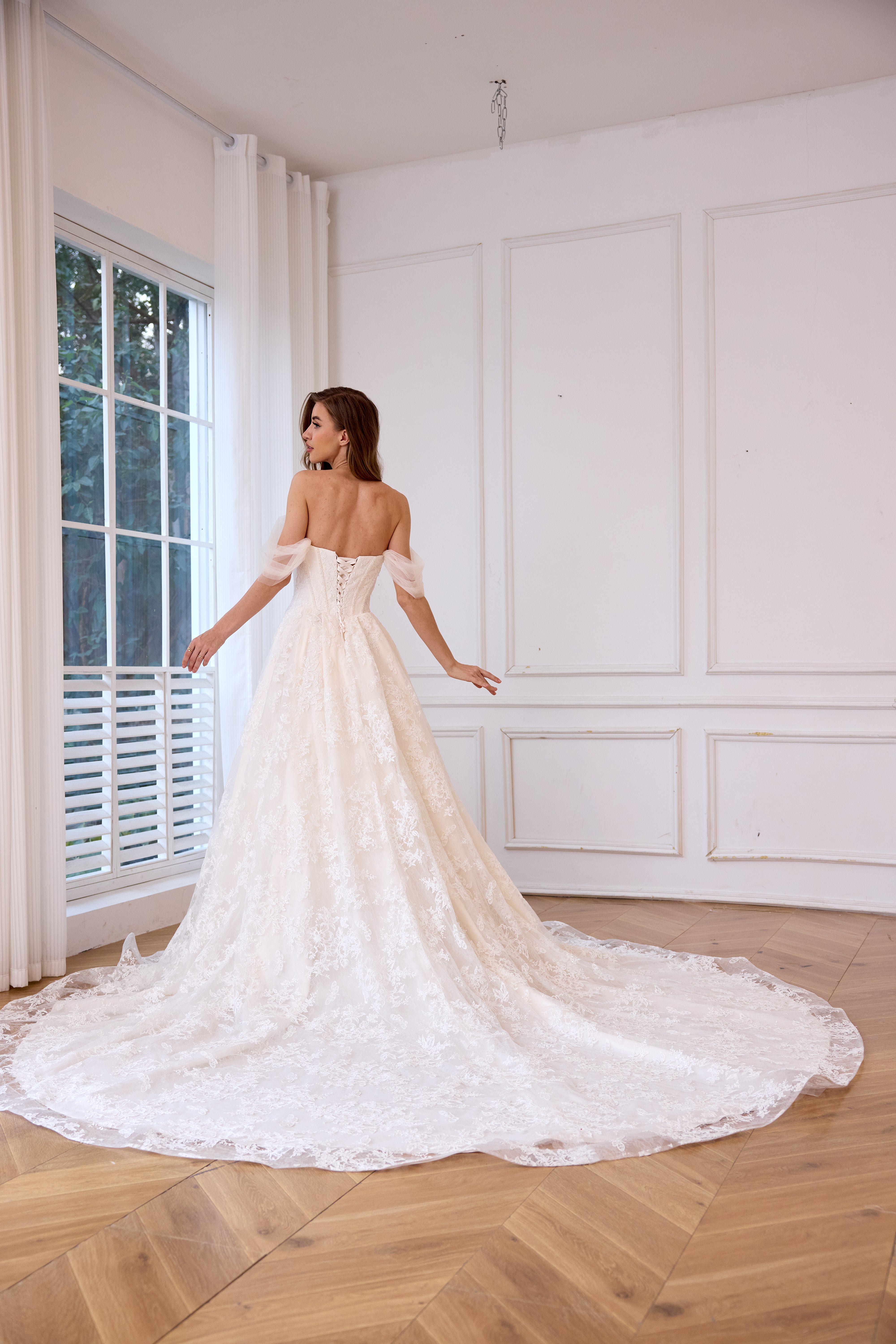 Elegant lace Sparkly beaded ball gown bridal dress with Detachable Off-The-Shoulder-Sleeves, back tie-up LVB2624