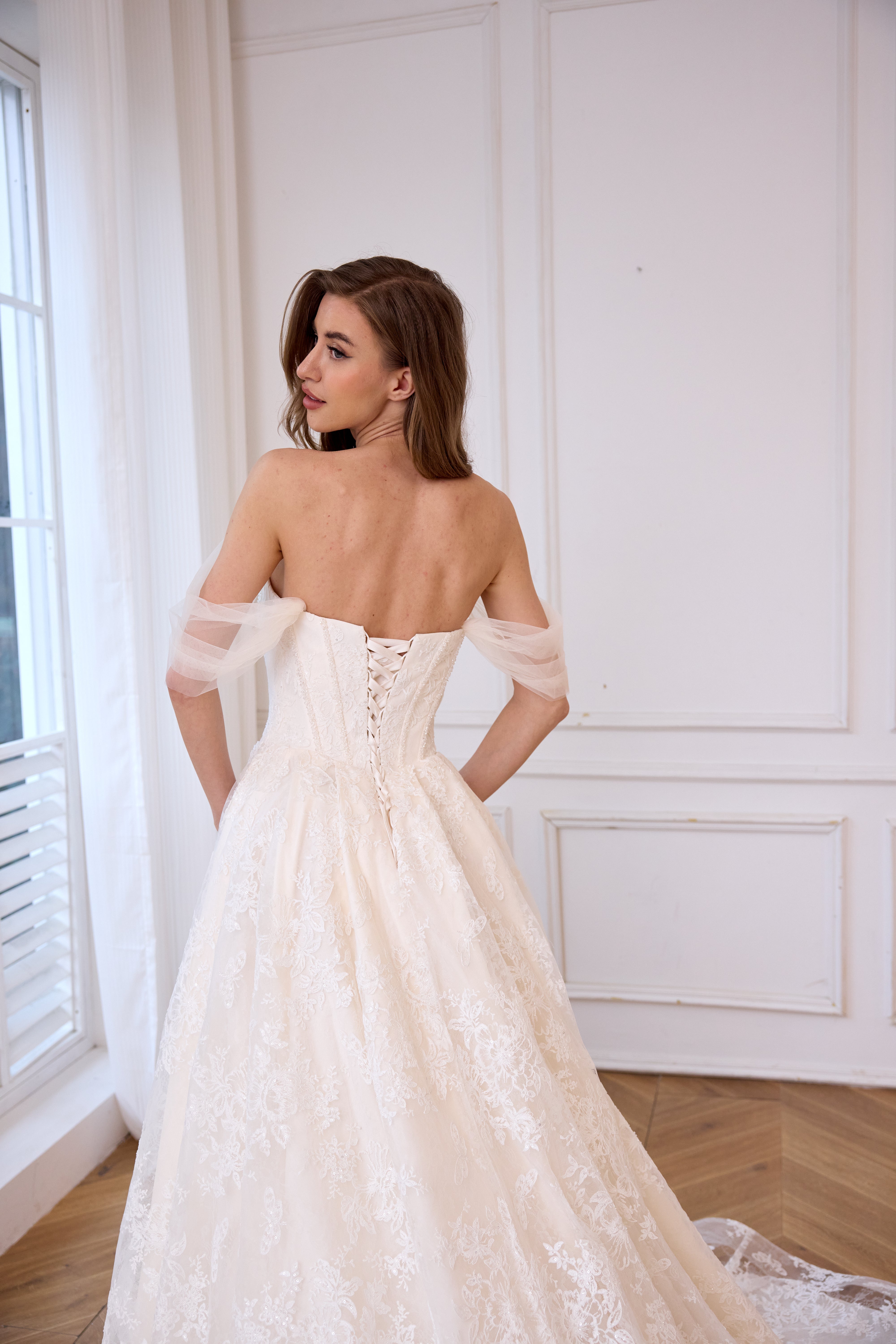 Elegant lace Sparkly beaded ball gown bridal dress with Detachable Off-The-Shoulder-Sleeves, back tie-up LVB2624