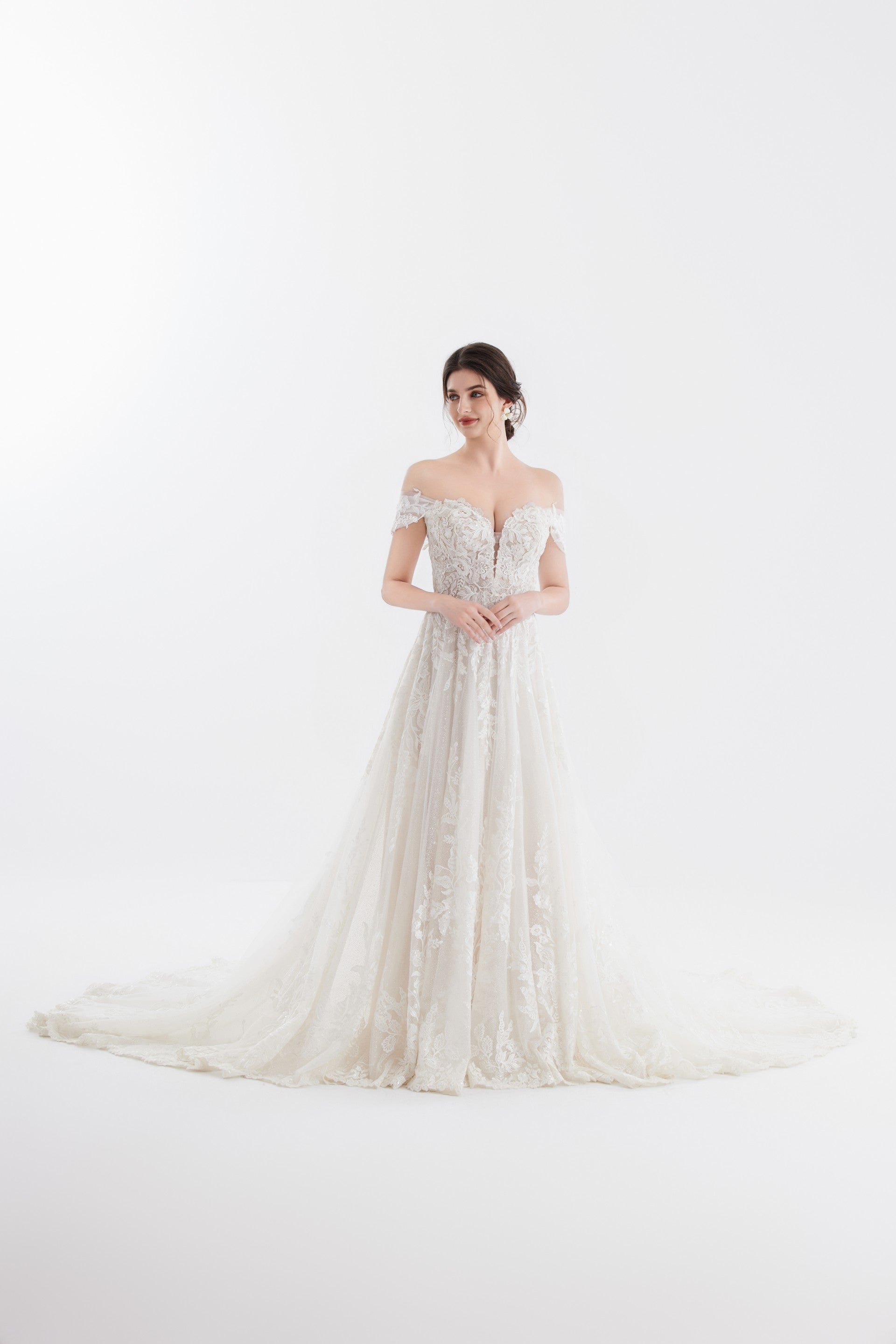 Lavish A-line Lace wedding dress LVB2608