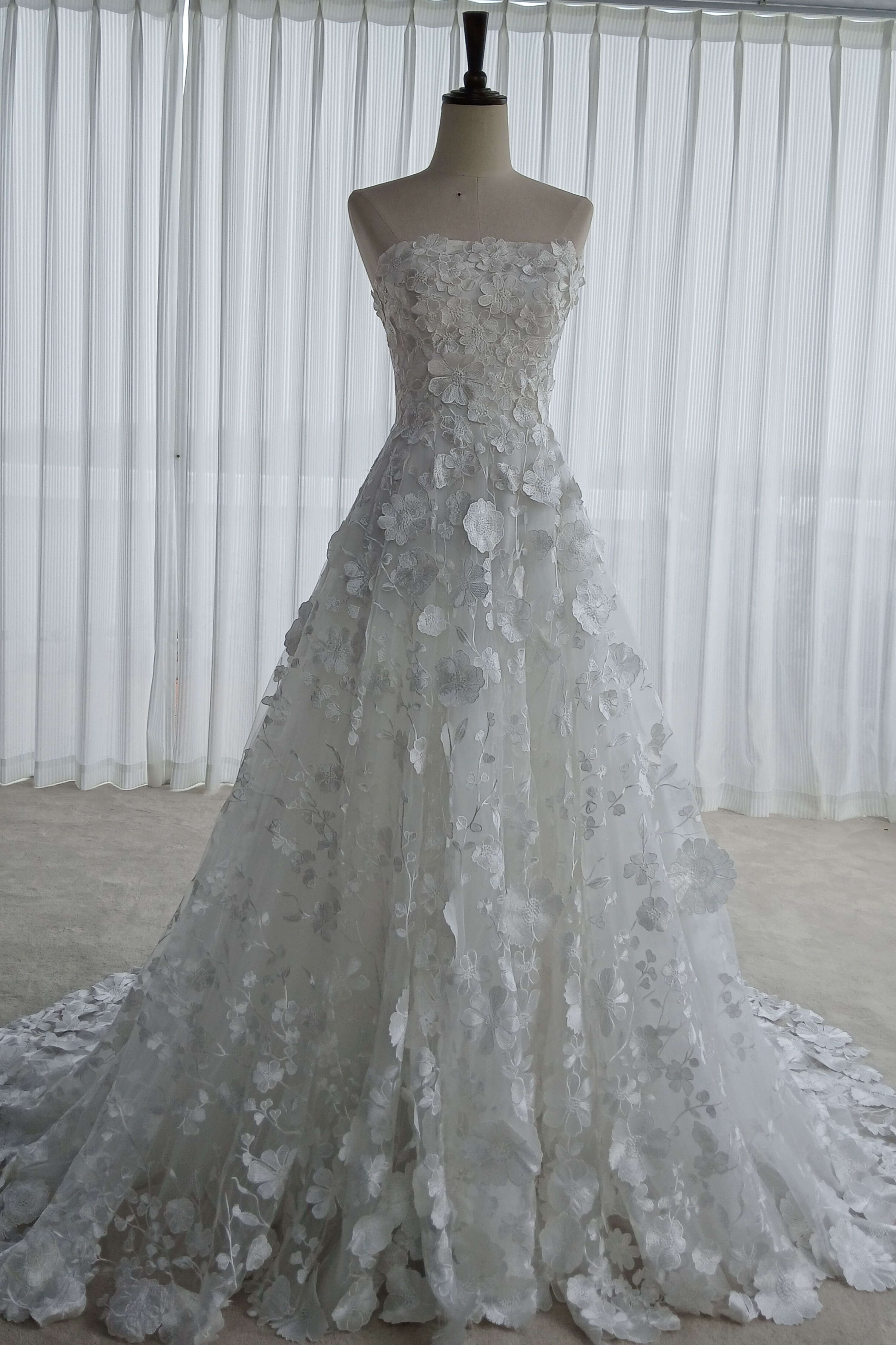 Romantic Floral Lace A-Line Wedding Dress with Long Train-AND Bride