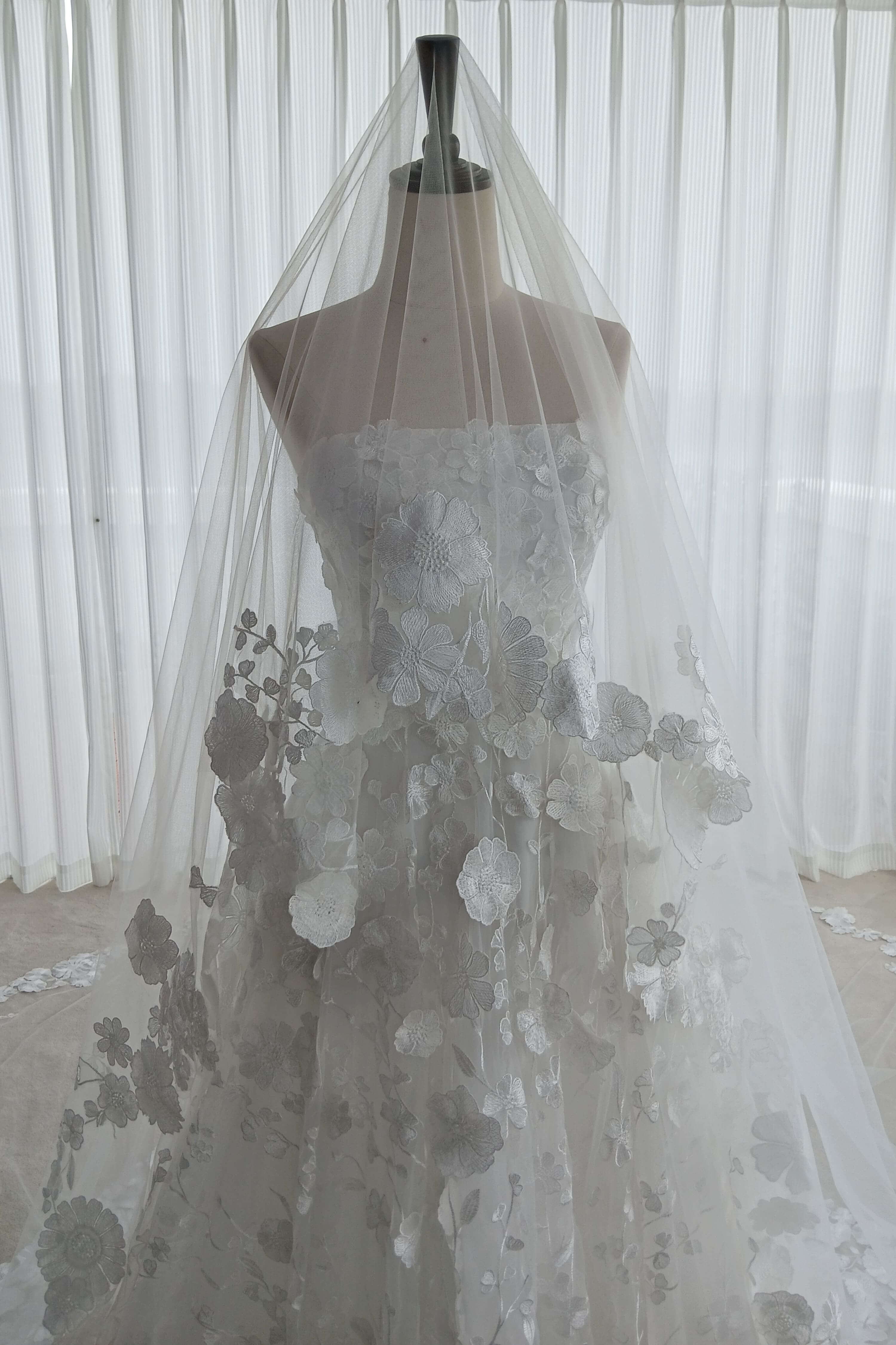 Romantic Floral Lace A-Line Wedding Dress with Long Train-AND Bride