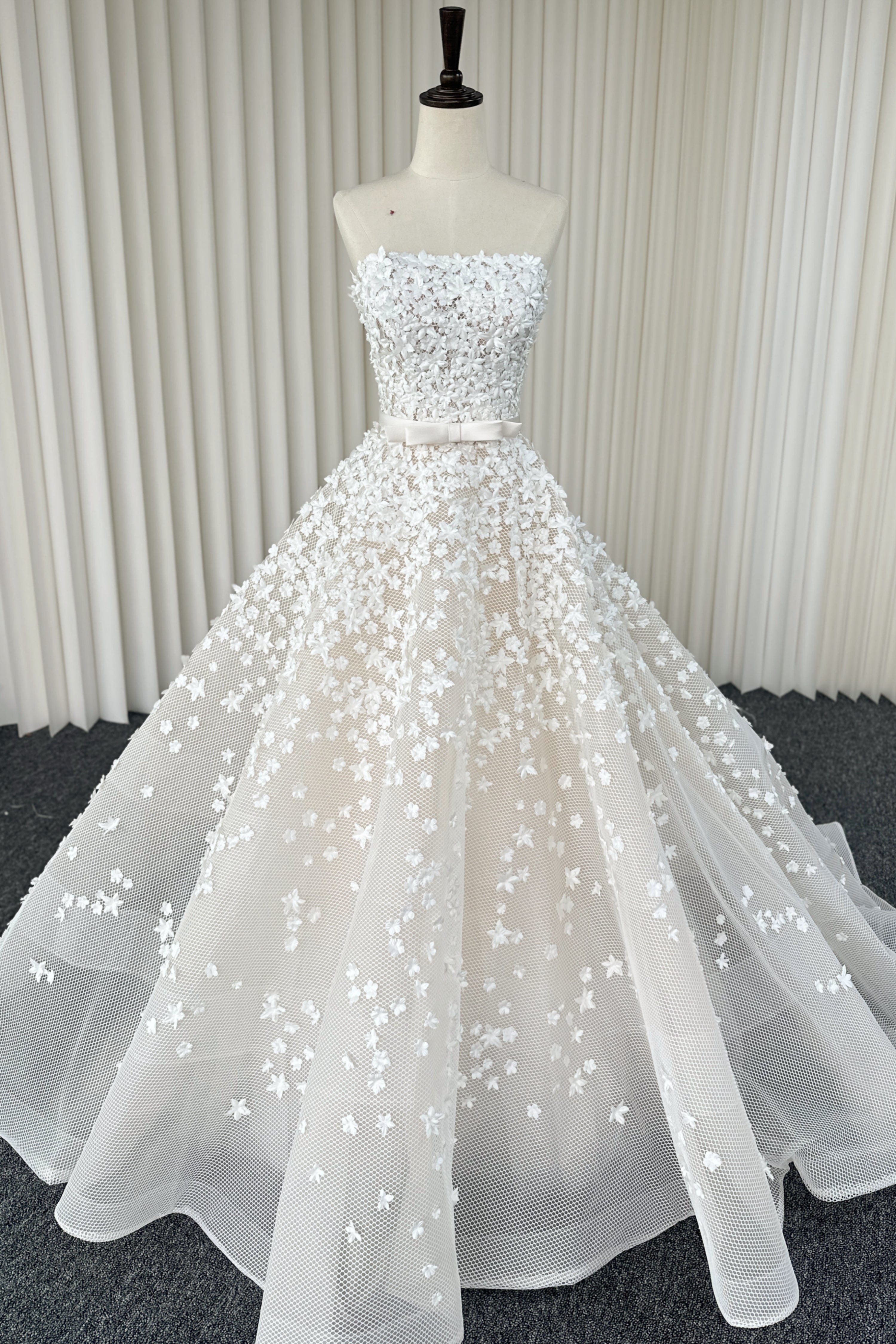 Wedding gown LVB2707