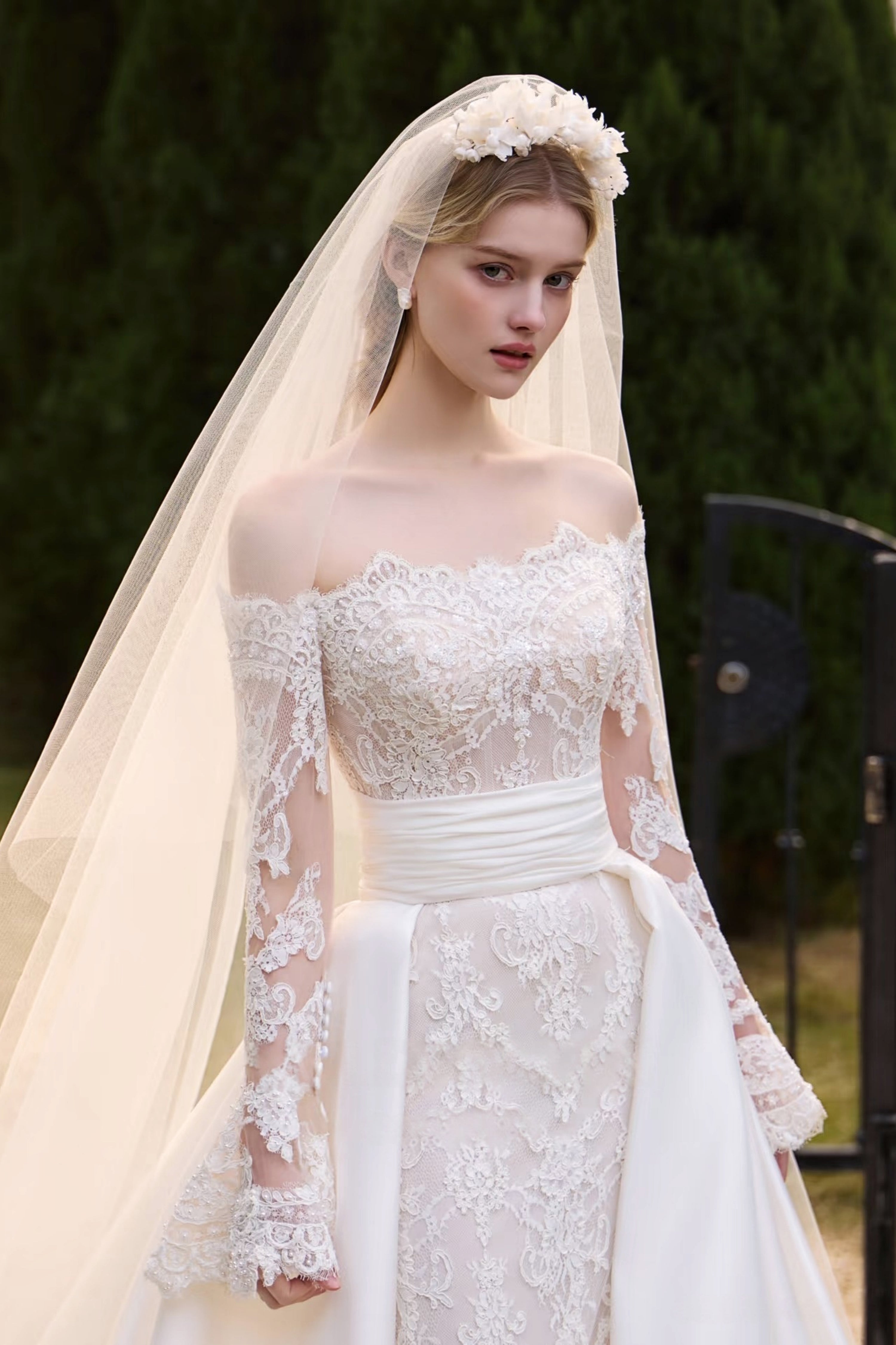 First Dance-Ivory & Champagne lace wedding dress with detachable satin Cathedral Train Gown LVB2723