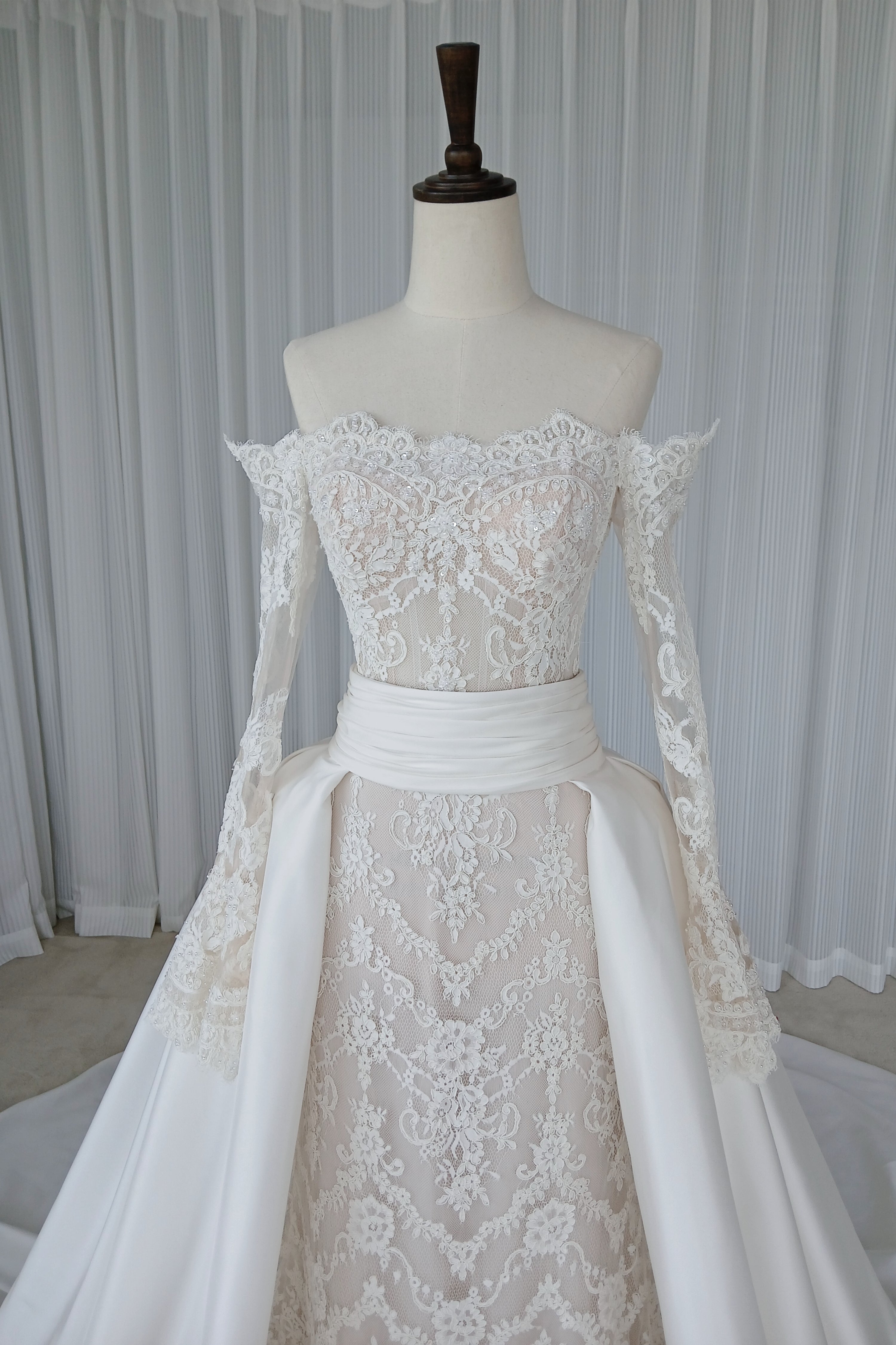 First Dance-Ivory & Champagne lace wedding dress with detachable satin Cathedral Train Gown LVB2723