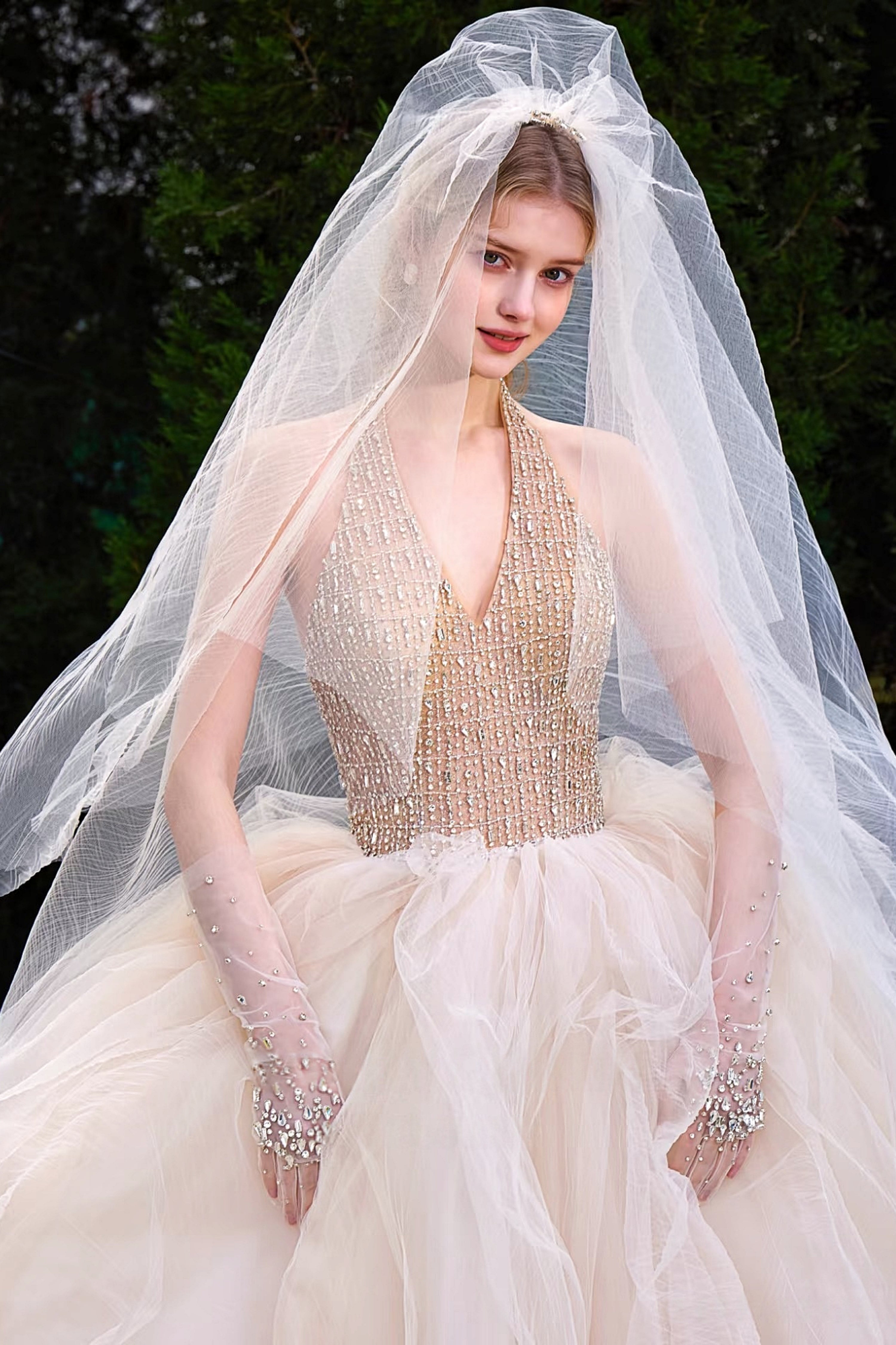 Paris Reinvented - WEDDING DRESS LVB2725