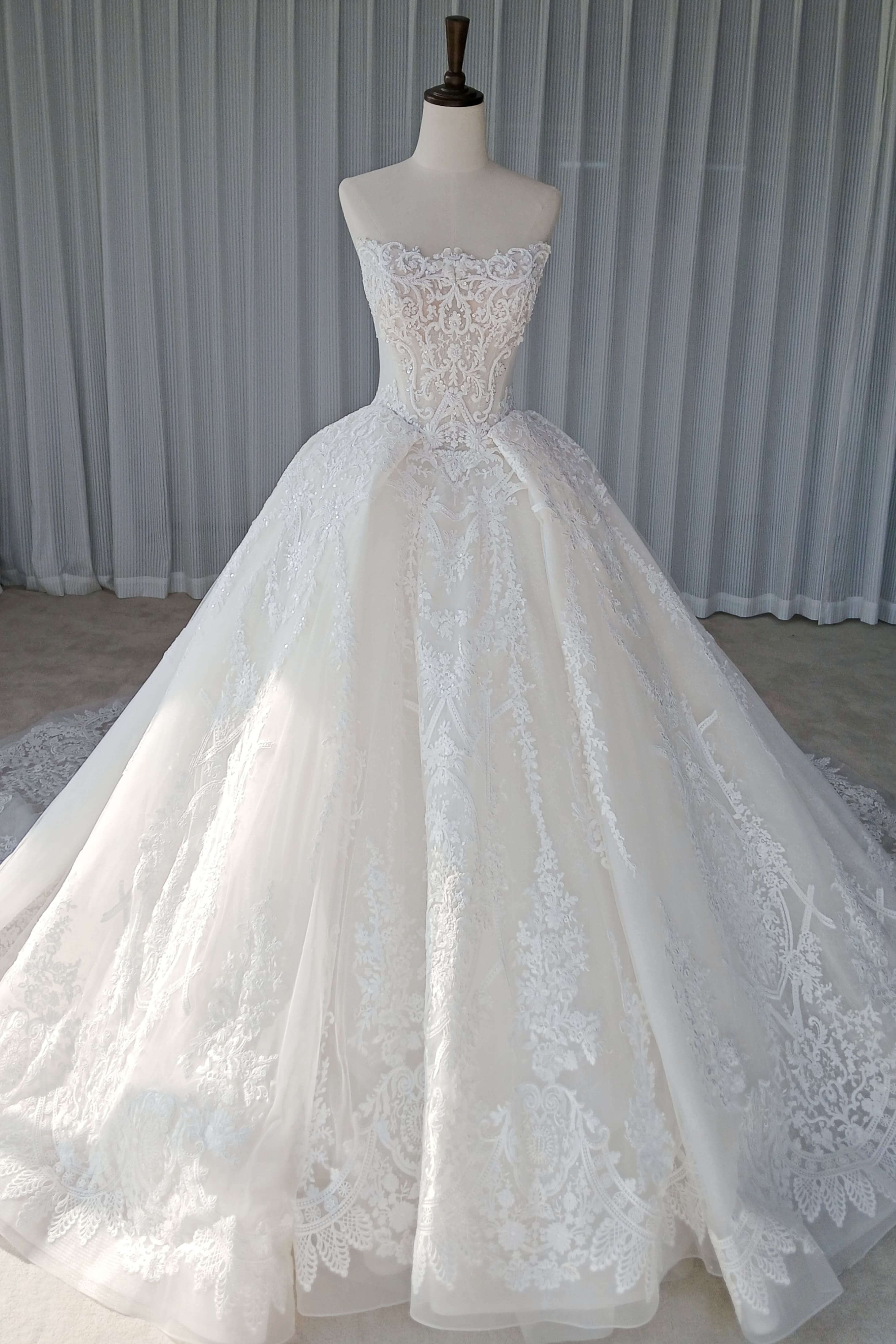 Corset Lace Ball Gown Wedding Dress with Long Train-AND Bride