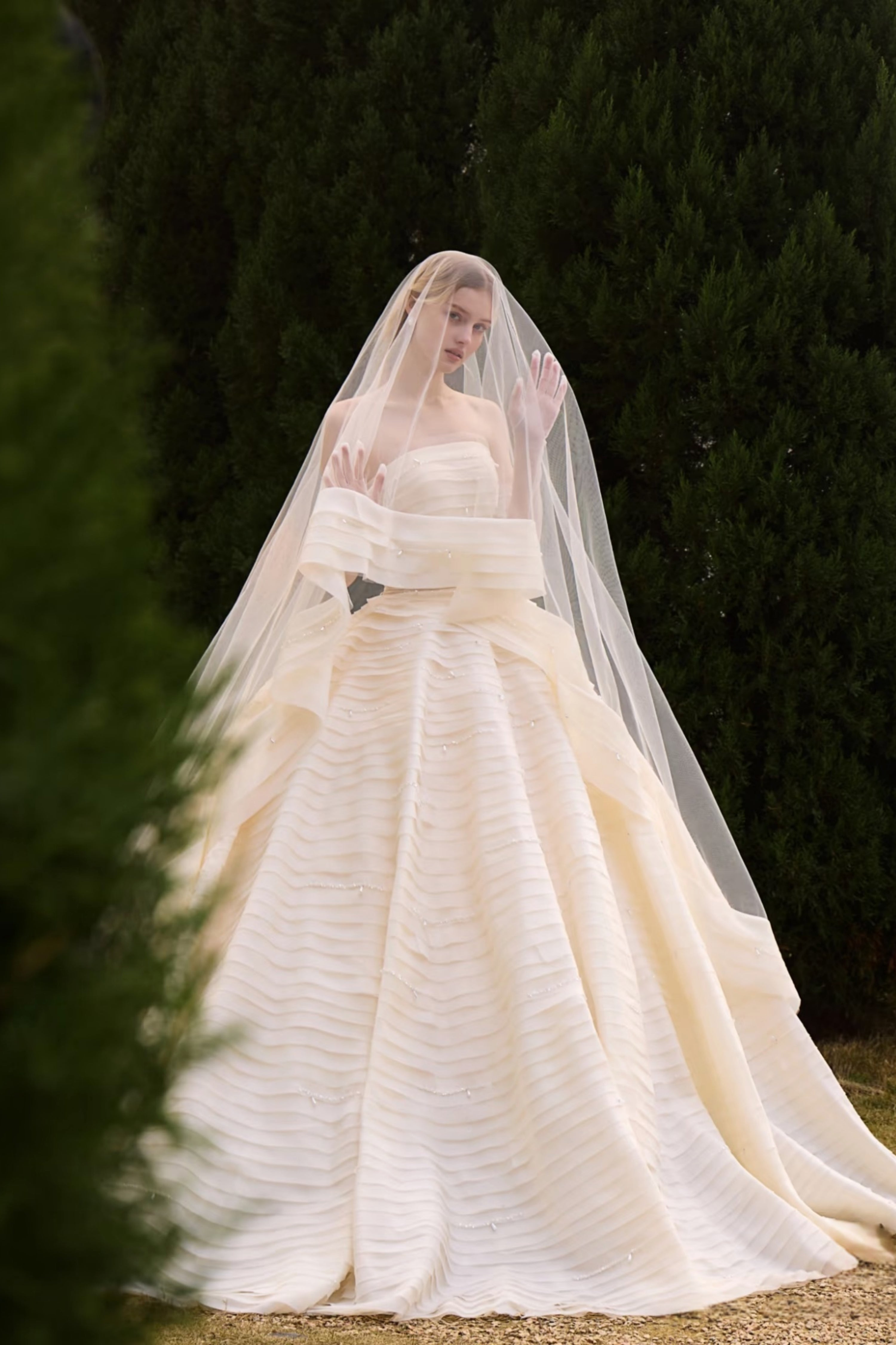 wedding dress LVB2734