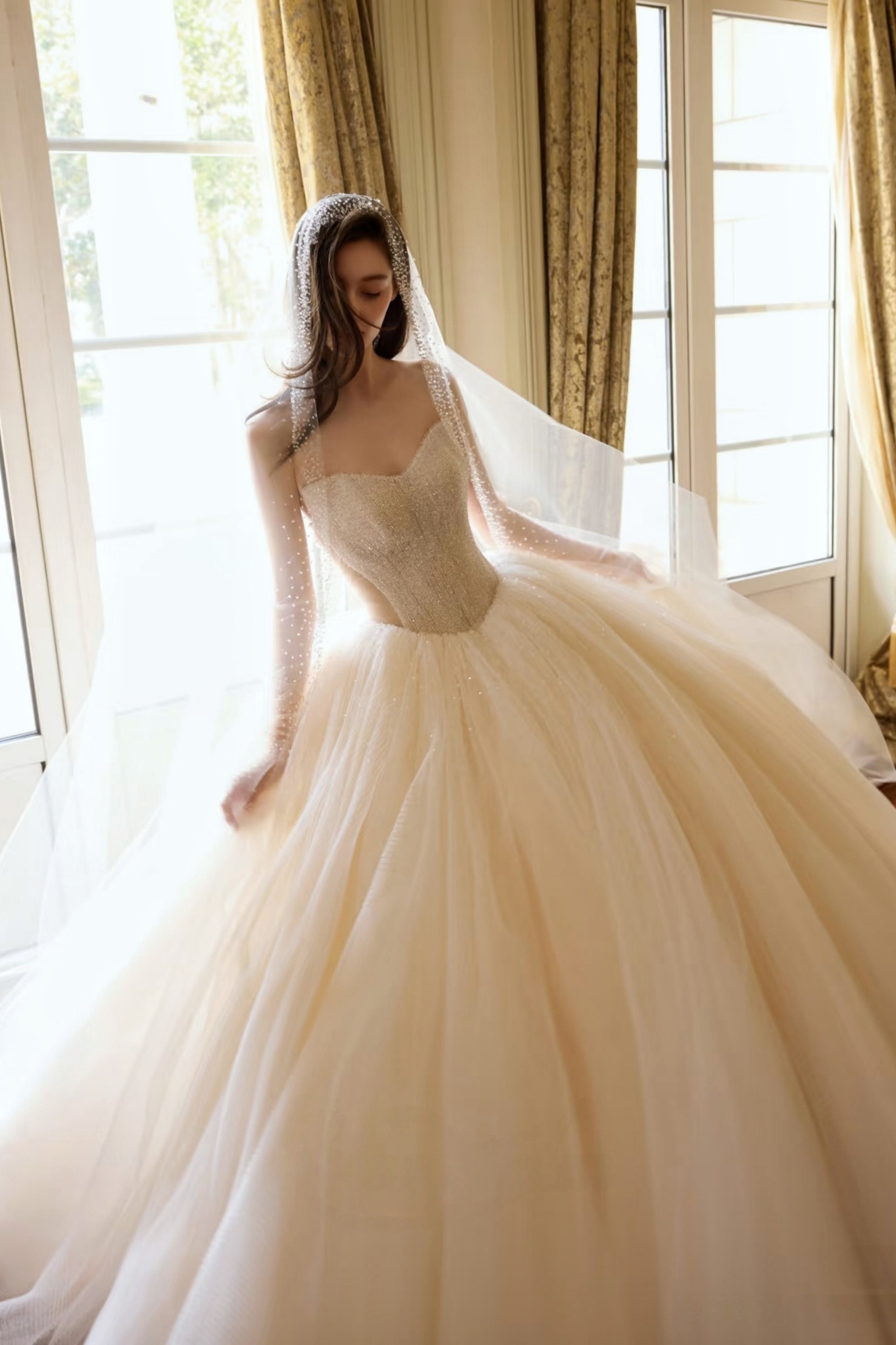 Wedding dress LVB2751