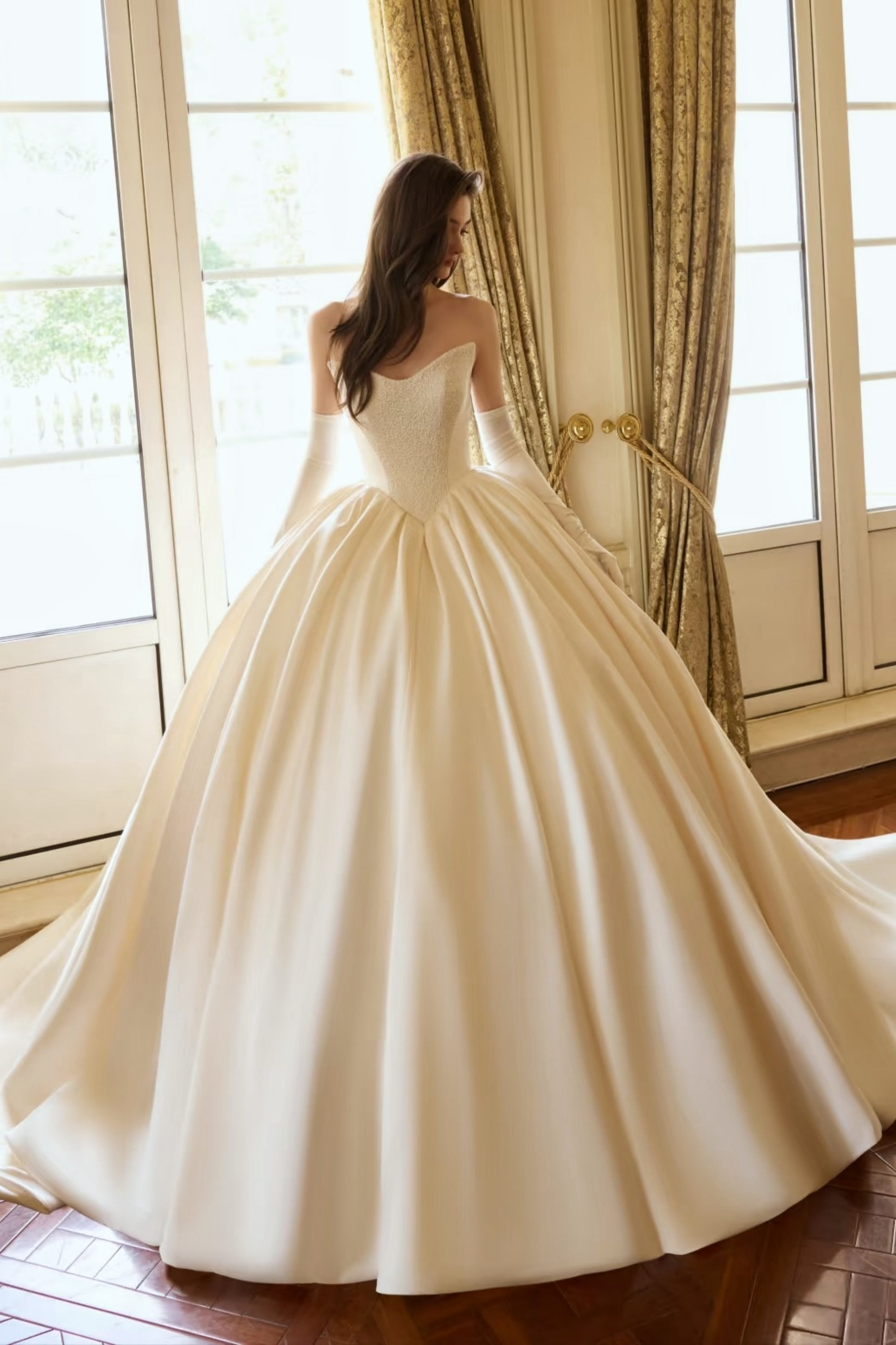 WEDDING DRESS LVB2754