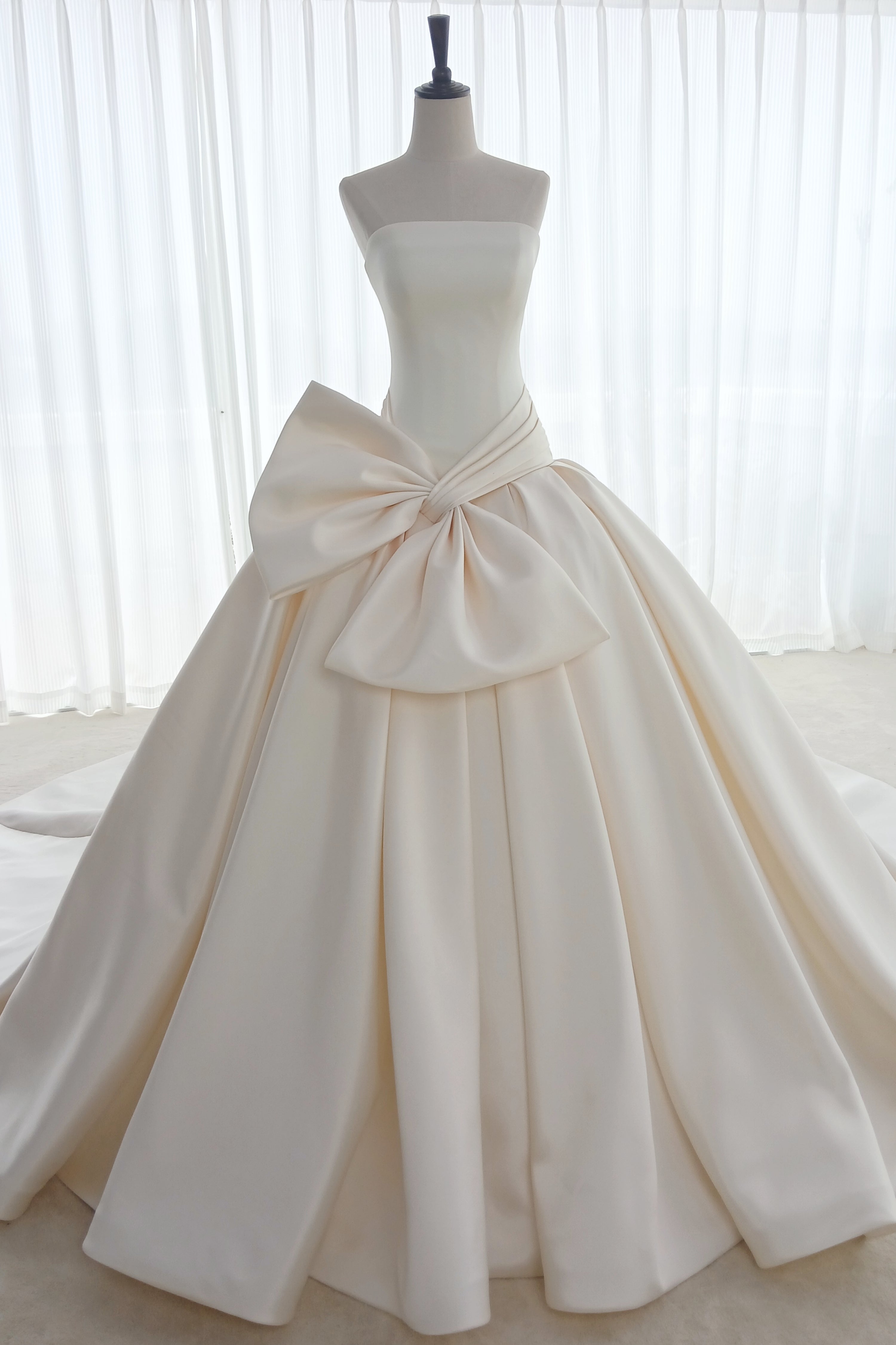 satin wedding dress LVB2756