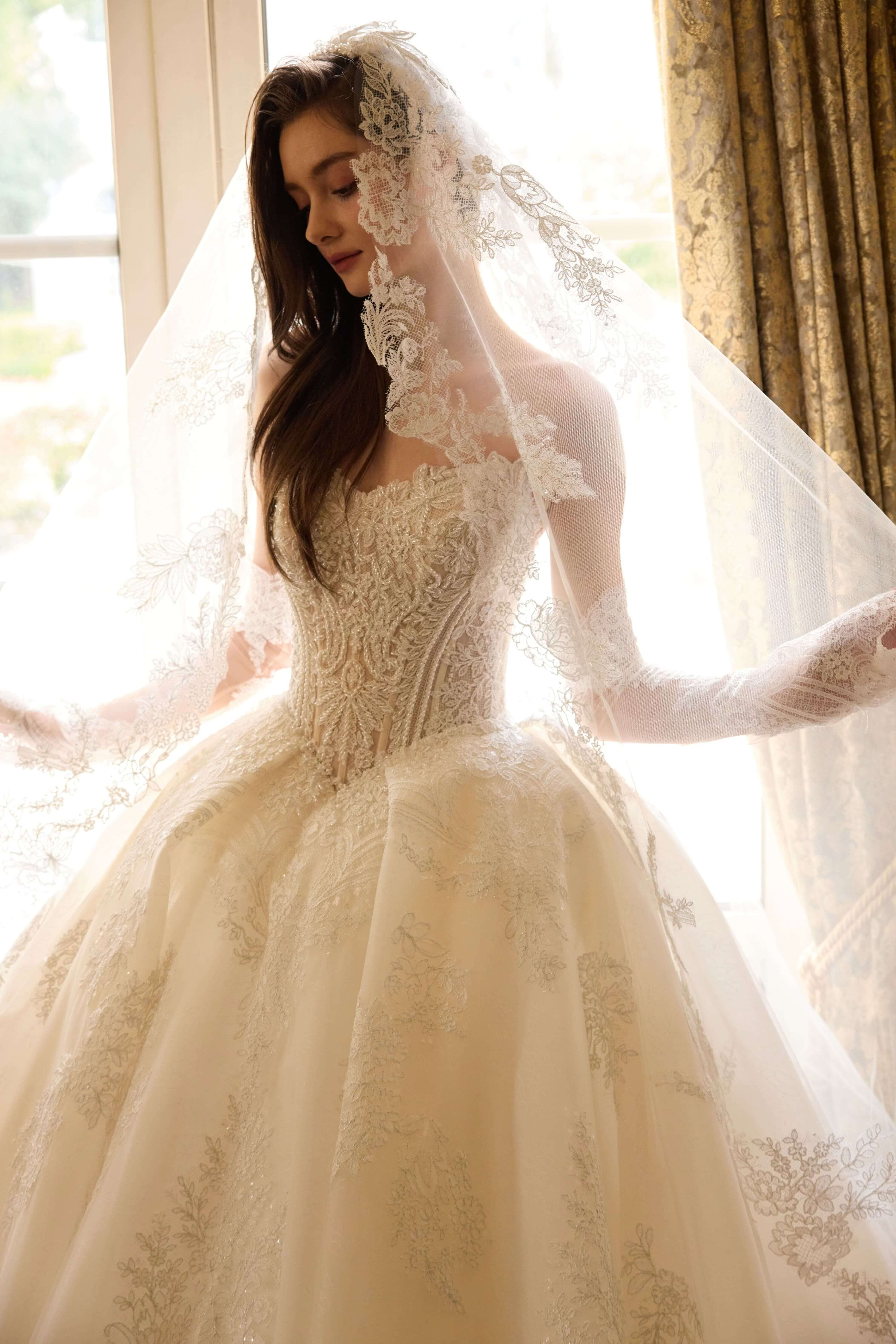 Romantic Lace Corset Ball Gown Wedding Dress with Long Train-AND Bride