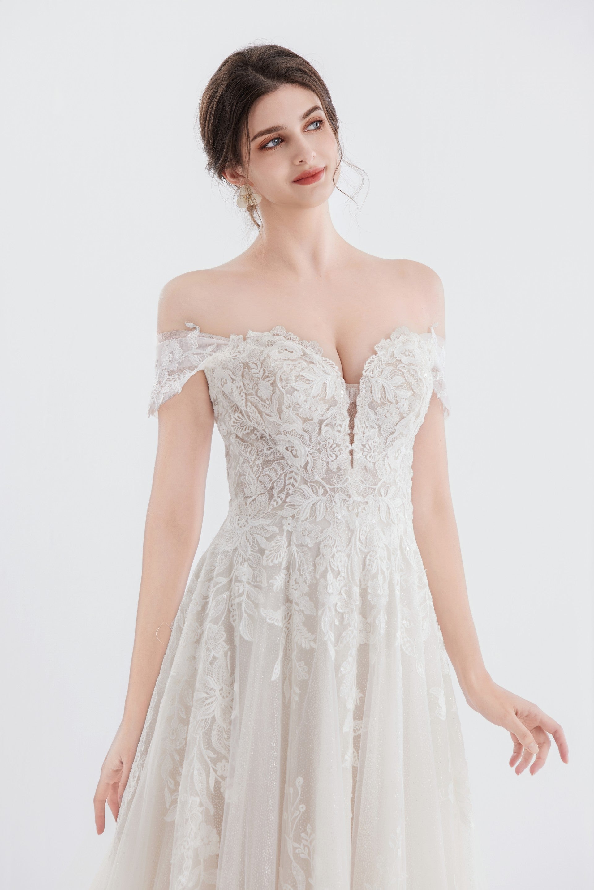 Lavish  A-line Lace wedding dress LVB2608