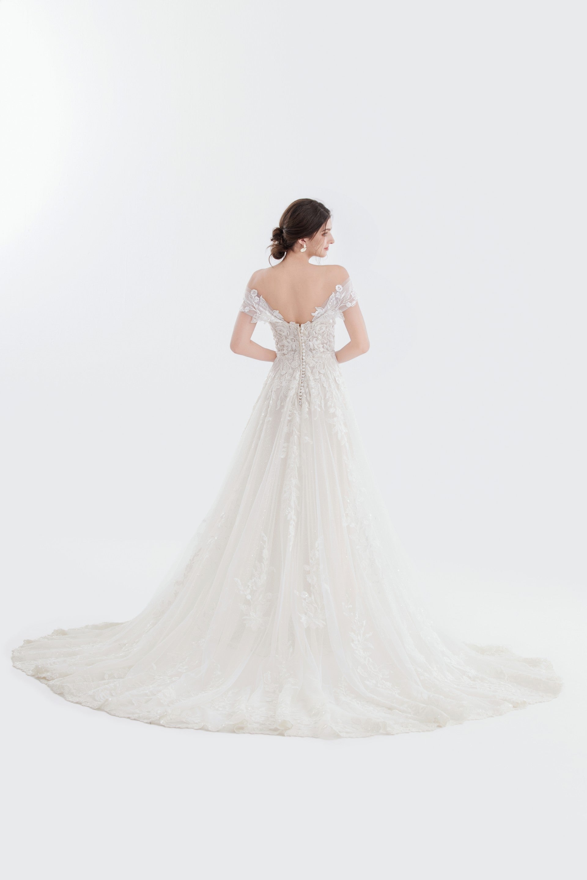 Lavish A-line Lace wedding dress LVB2608