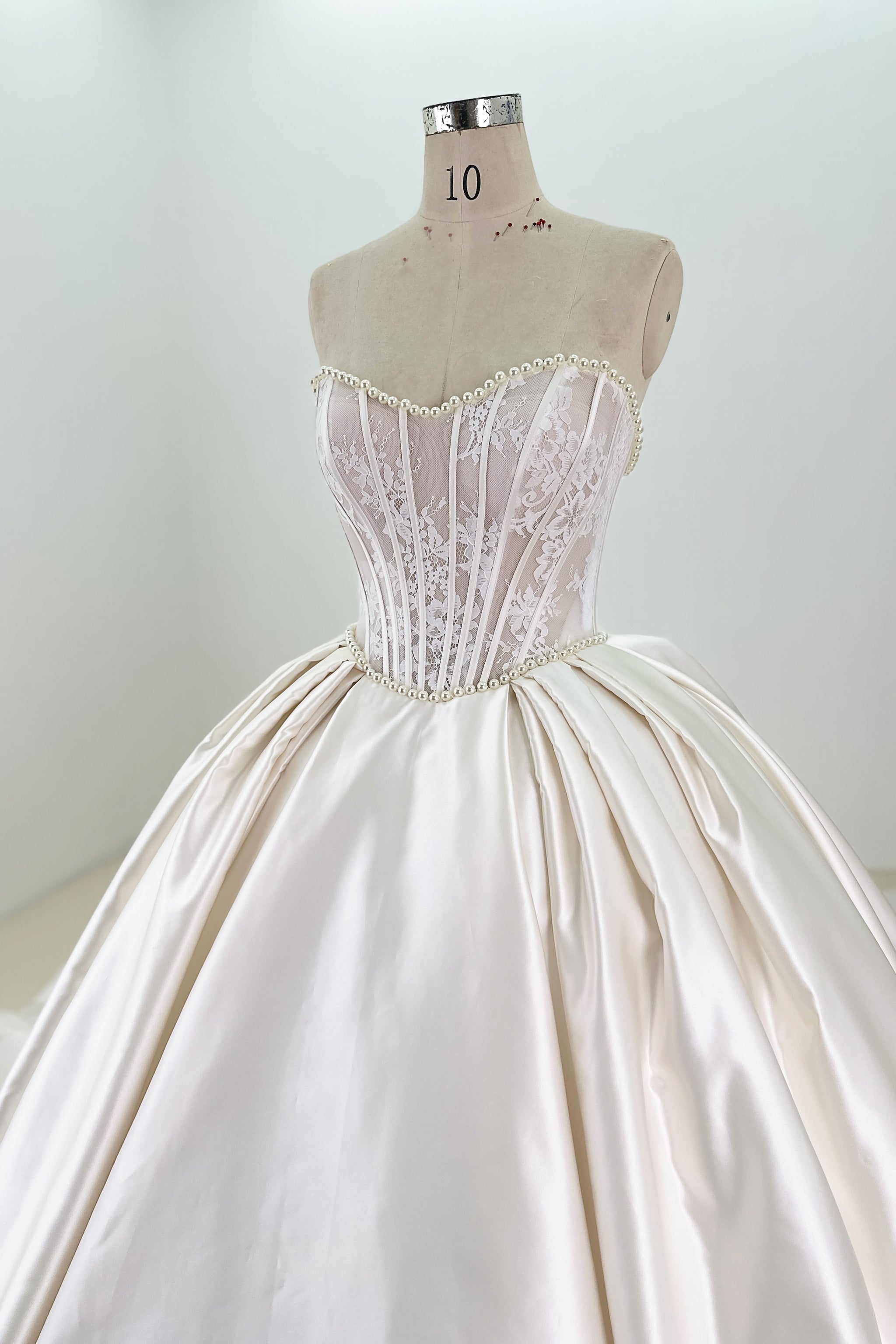 Long Sleeved Ball Gown Satin Wedding Dresses With Lace Flowers main image 1
