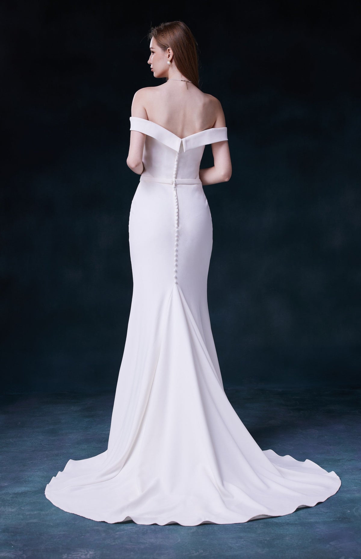 Buying a Wedding Dress Internationally: Shipping, Customs, and Timing Explained
