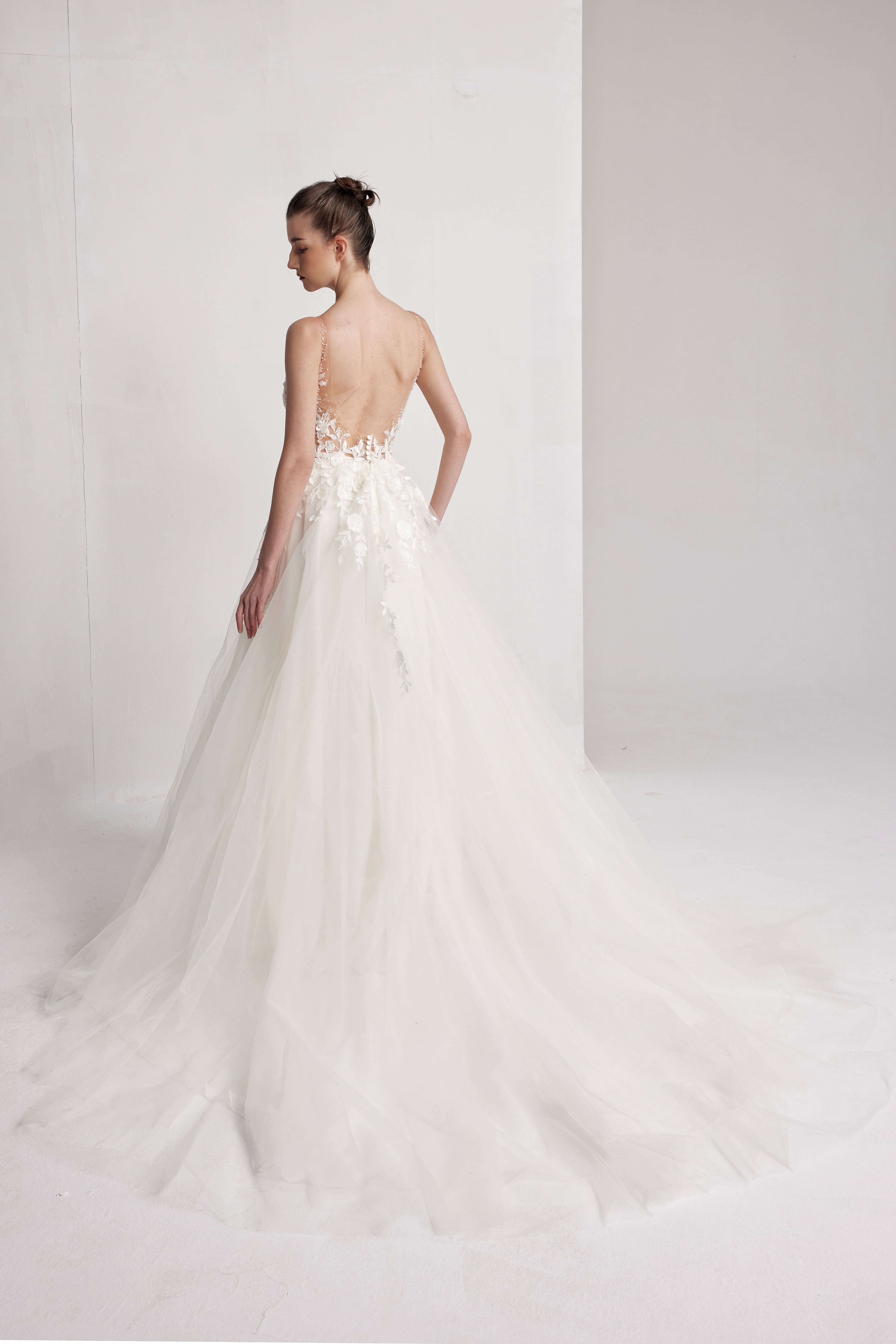 A-Linie V-Ausschnitt Perlenbesatz Pailletten Tüll Kapellenschleppe Handgefertigtes Brautkleid Elfenbein/Champagner LVB2402 