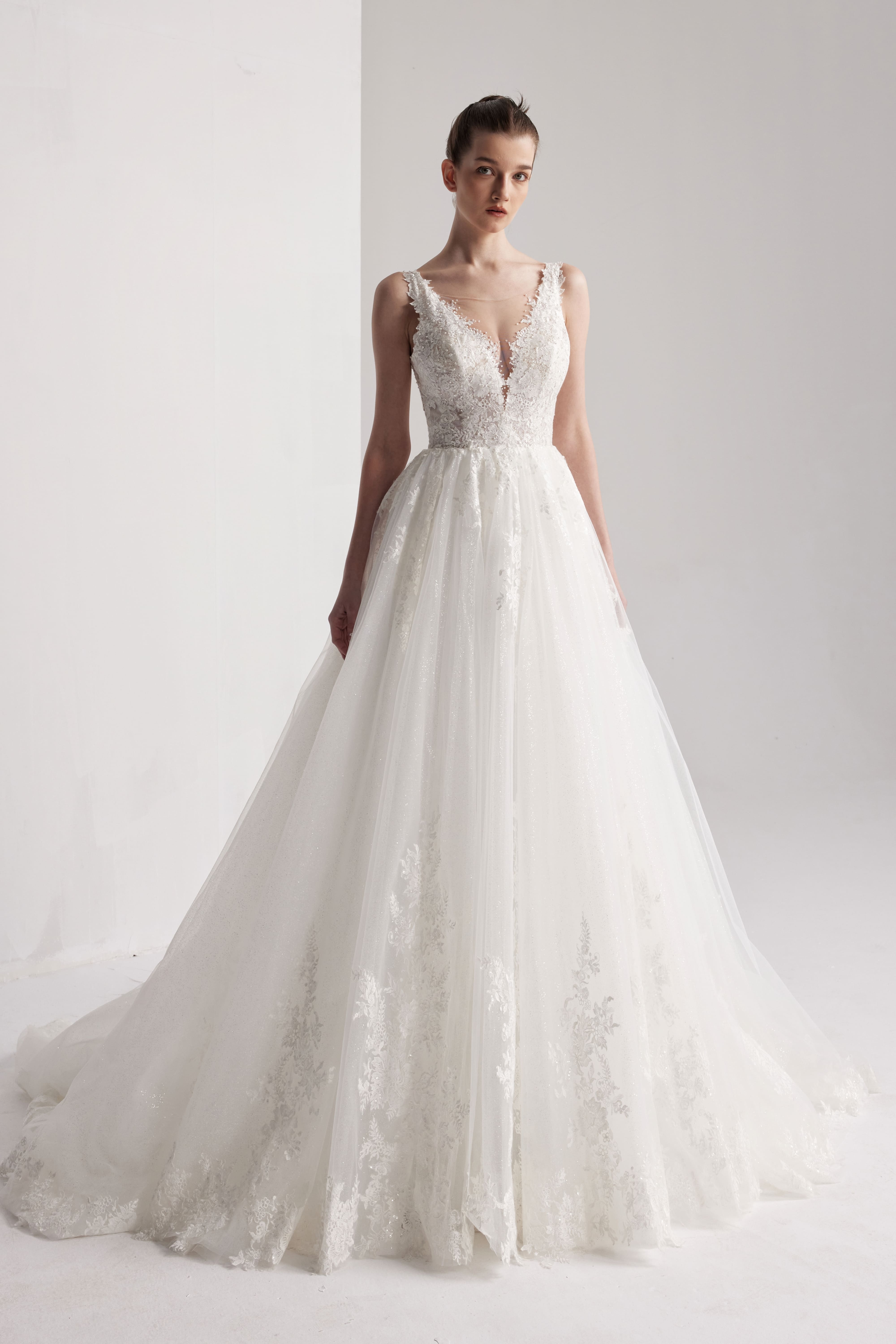 Handgemachtes Brautkleid aus Spitzentüll mit V-Ausschnitt und einem vollen A-Linien-Rock mit Blumenmuster LVB2404 