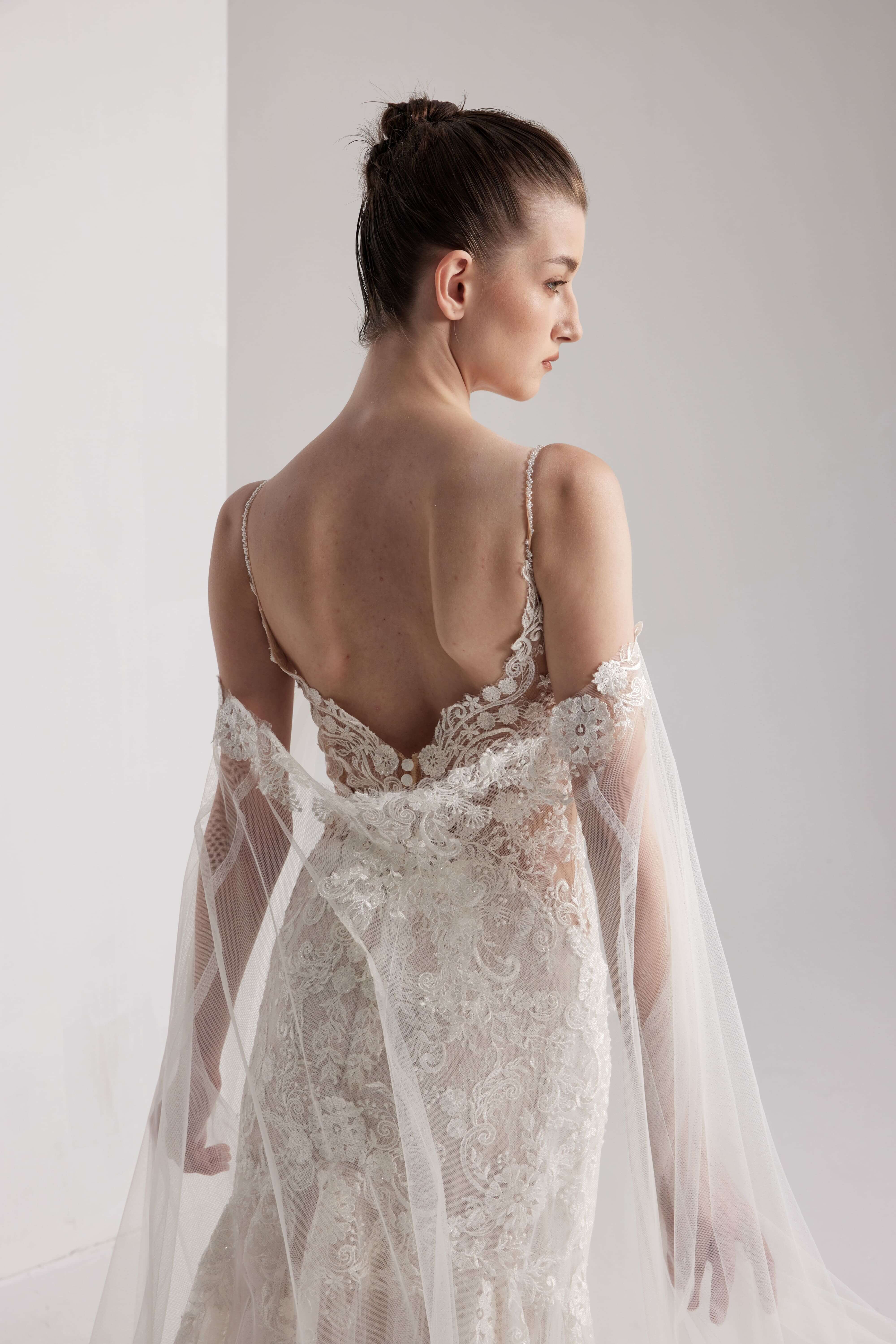 Meerjungfrau Spitze Tüll Kapelle Schleppe Handgefertigtes Brautkleid LVB2418 