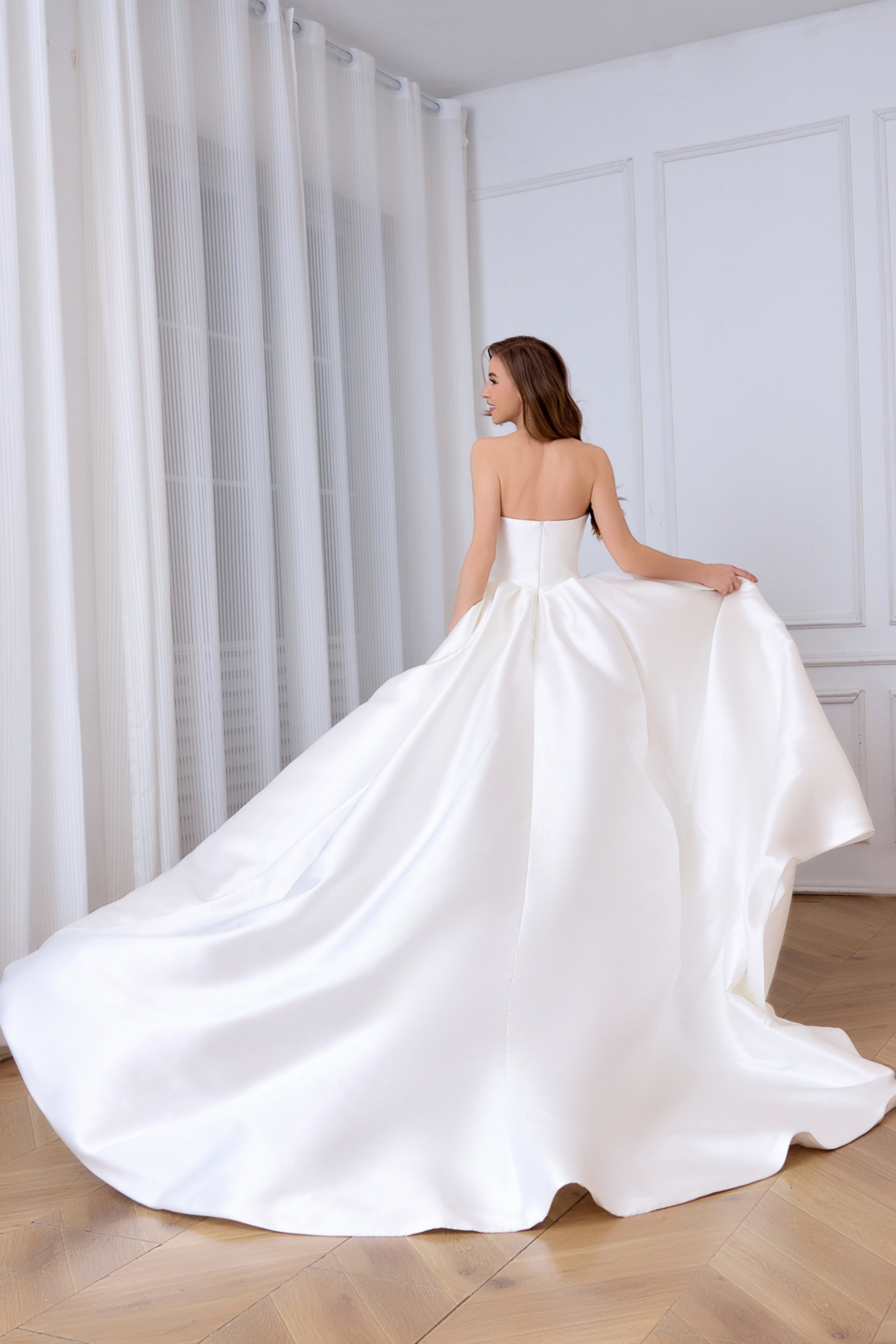 Extra wandelbares Brautkleid LVB2629 (einfaches MEERJUNGFRAUEN-Kleid + abnehmbarer Rock)