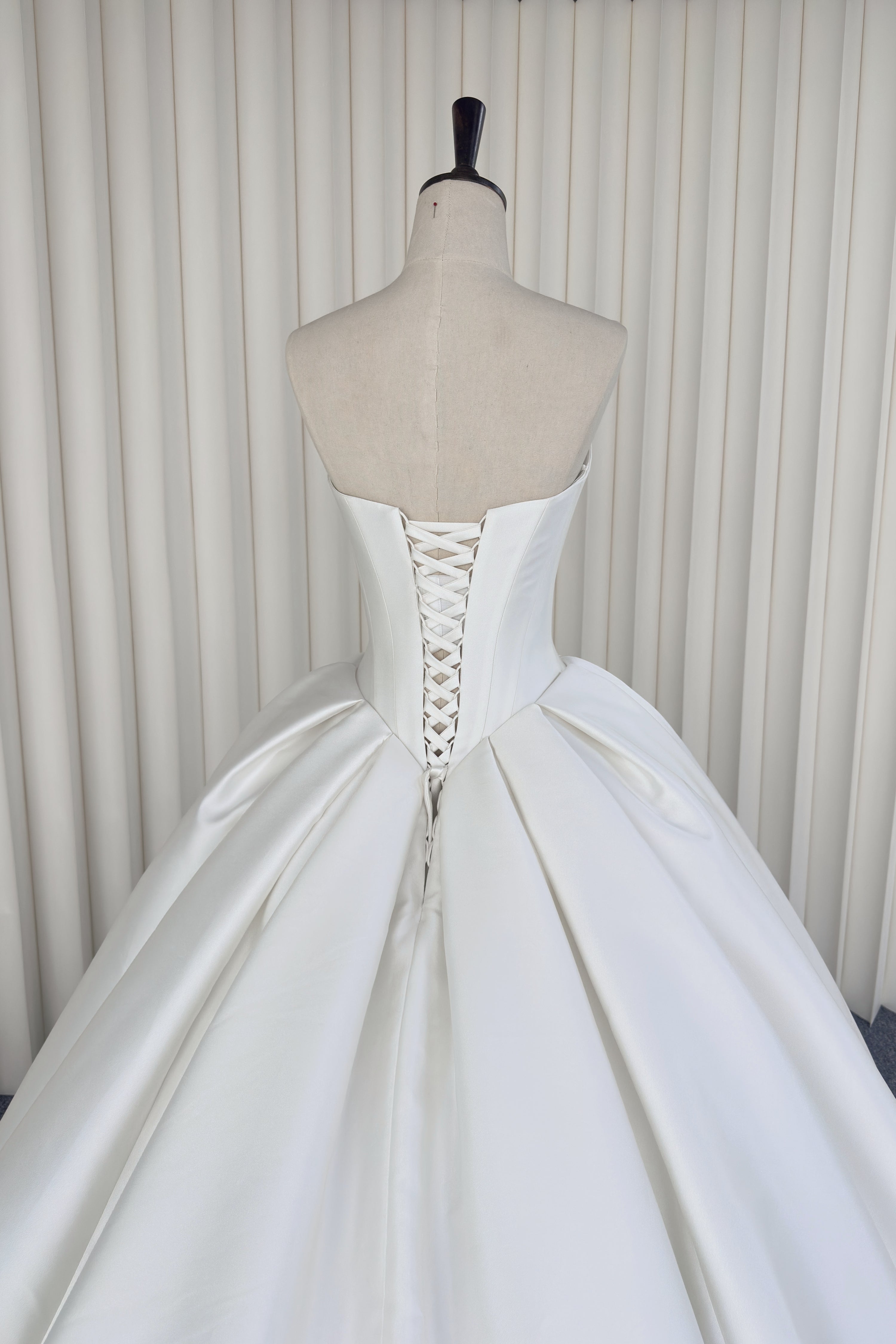 Wedding gown LVB2708