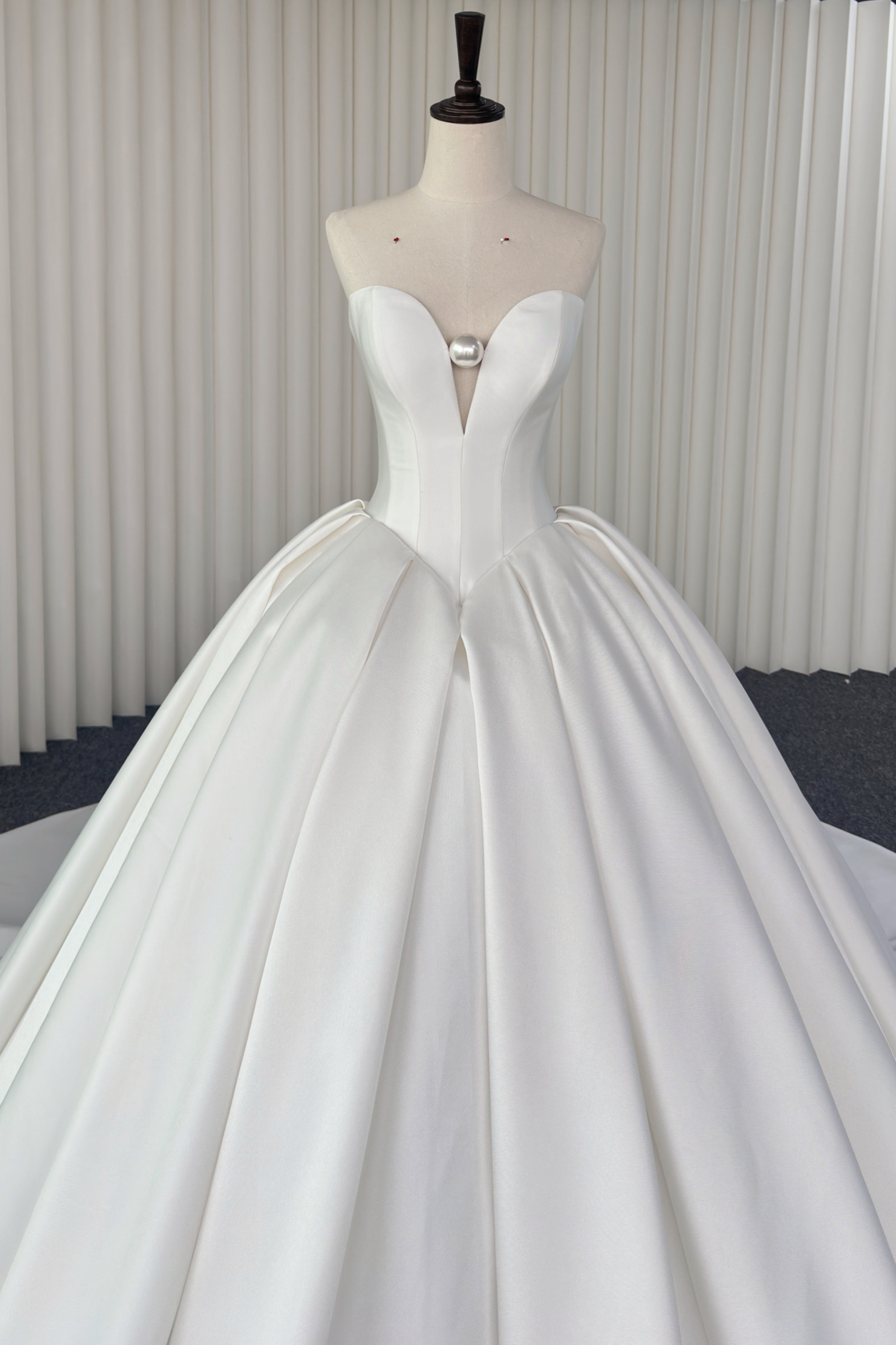 Wedding gown LVB2708