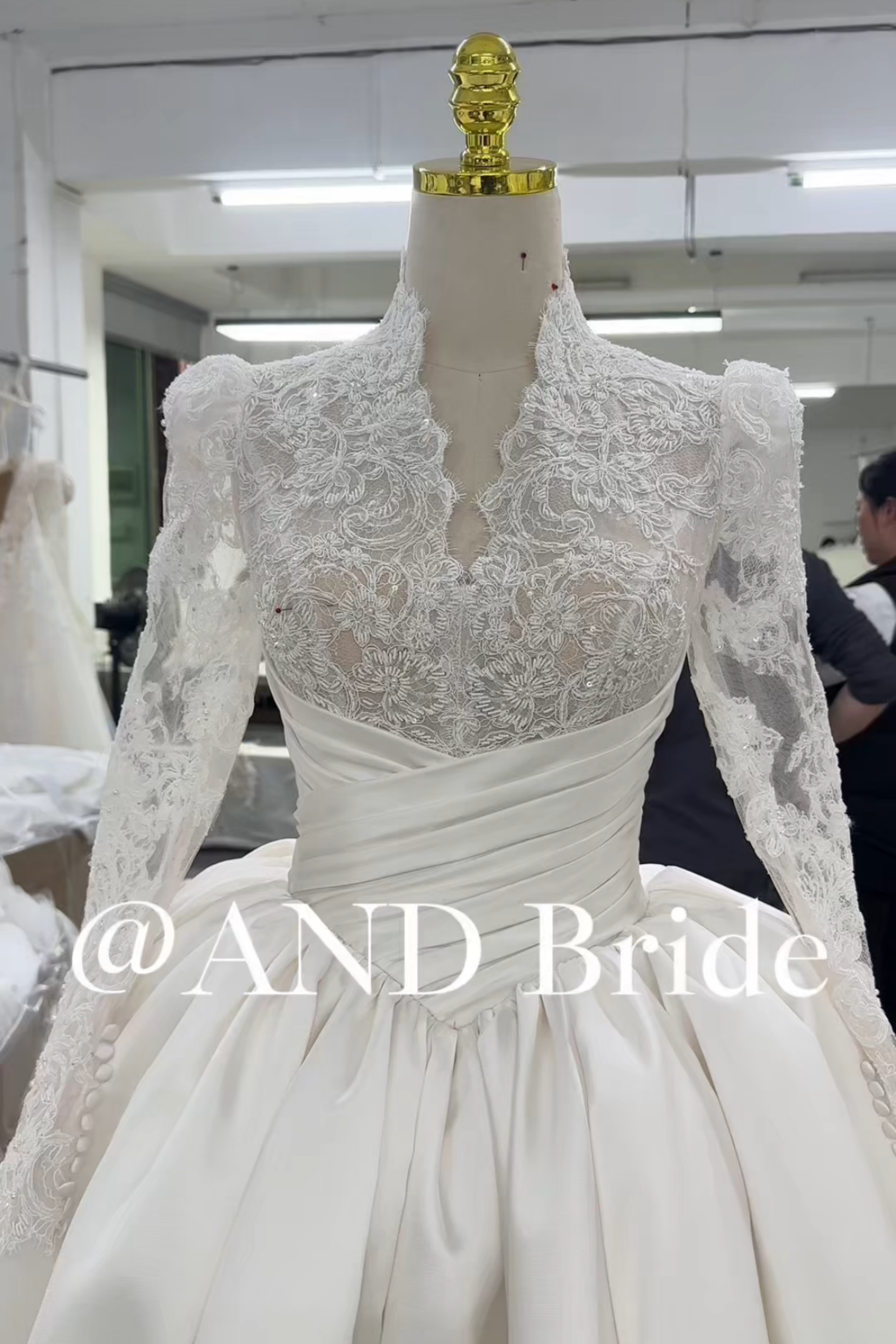 Wedding dress LVB2721