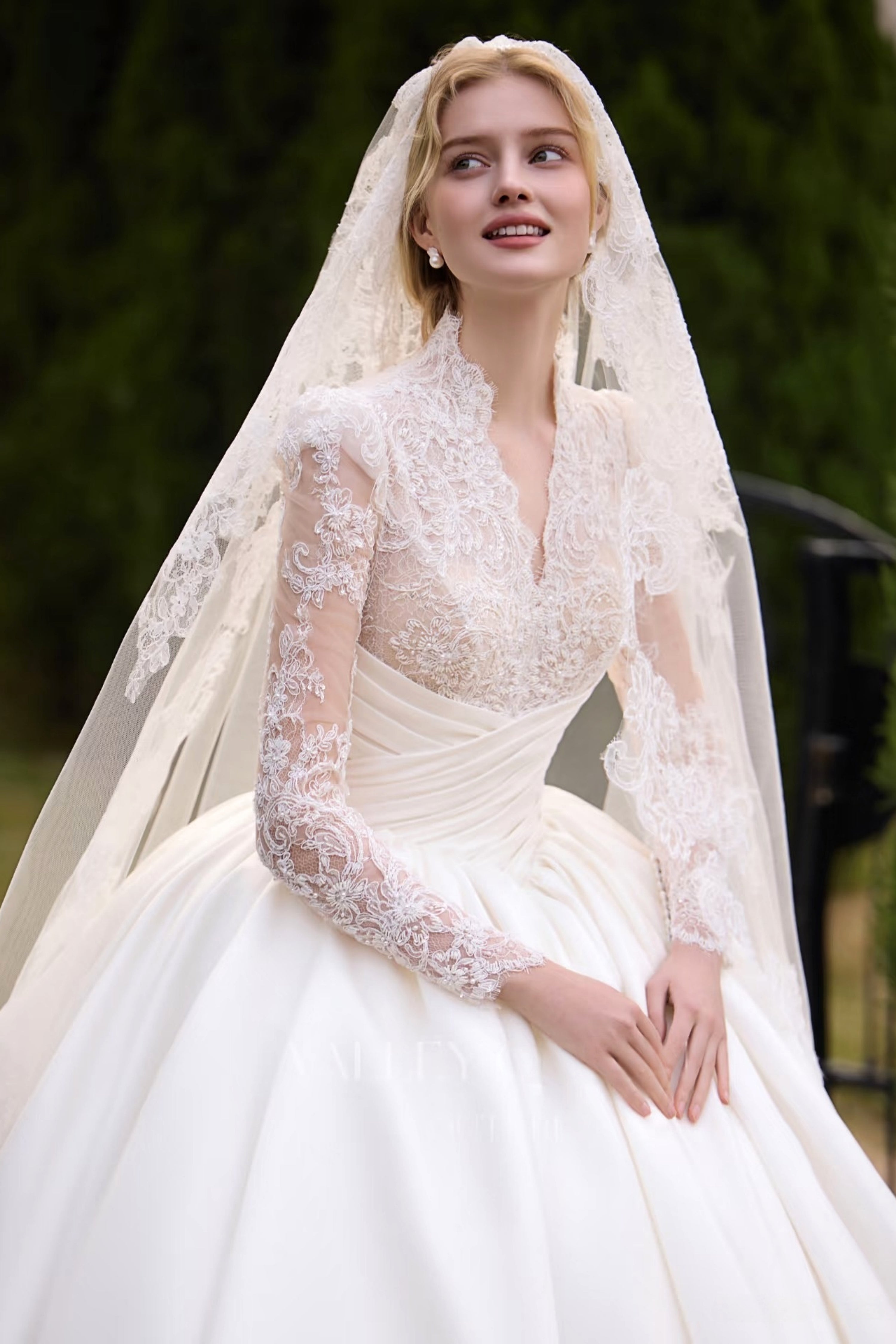 TIANA - Wedding dress  LVB2721