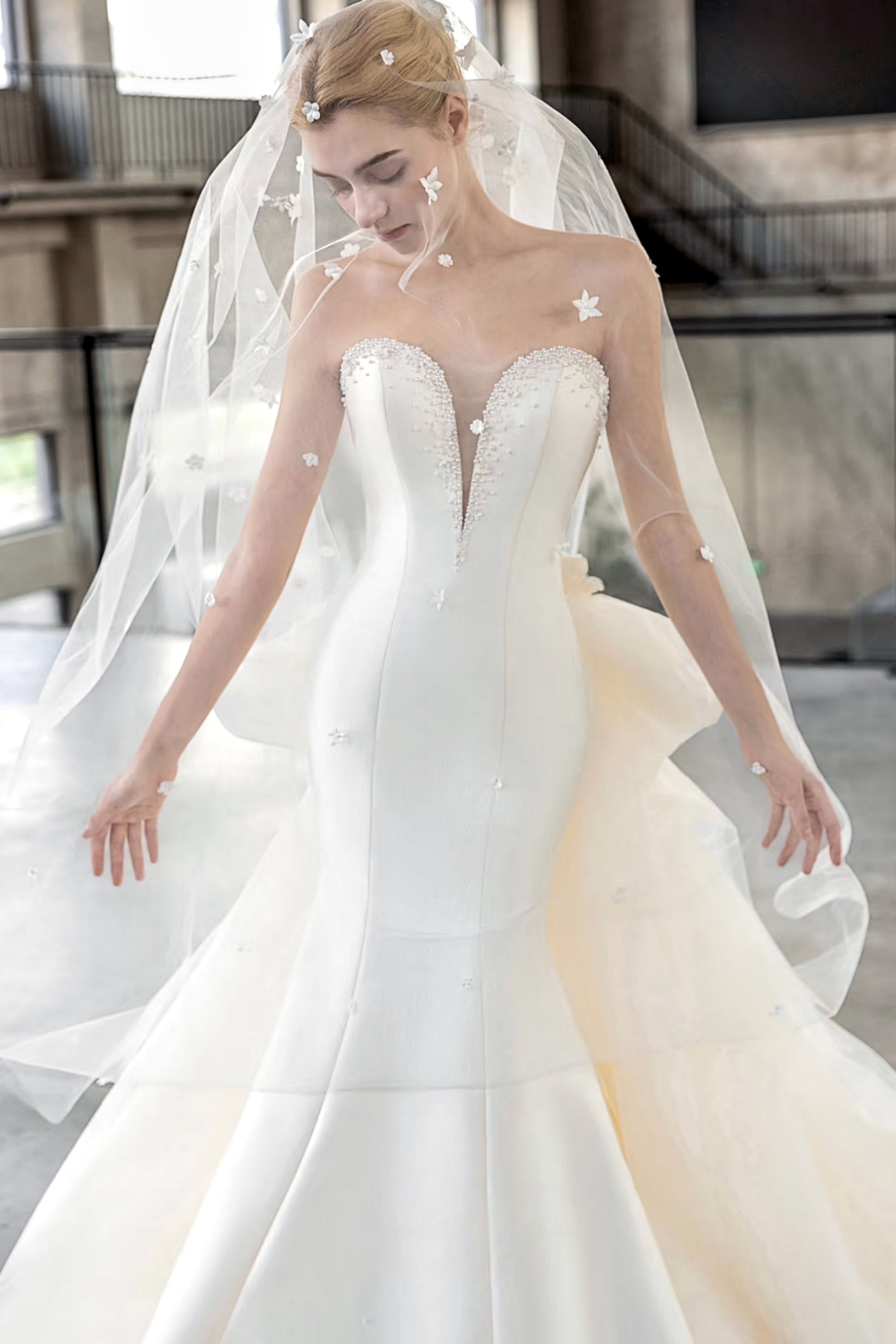 WEDDING DRESS LVB2727