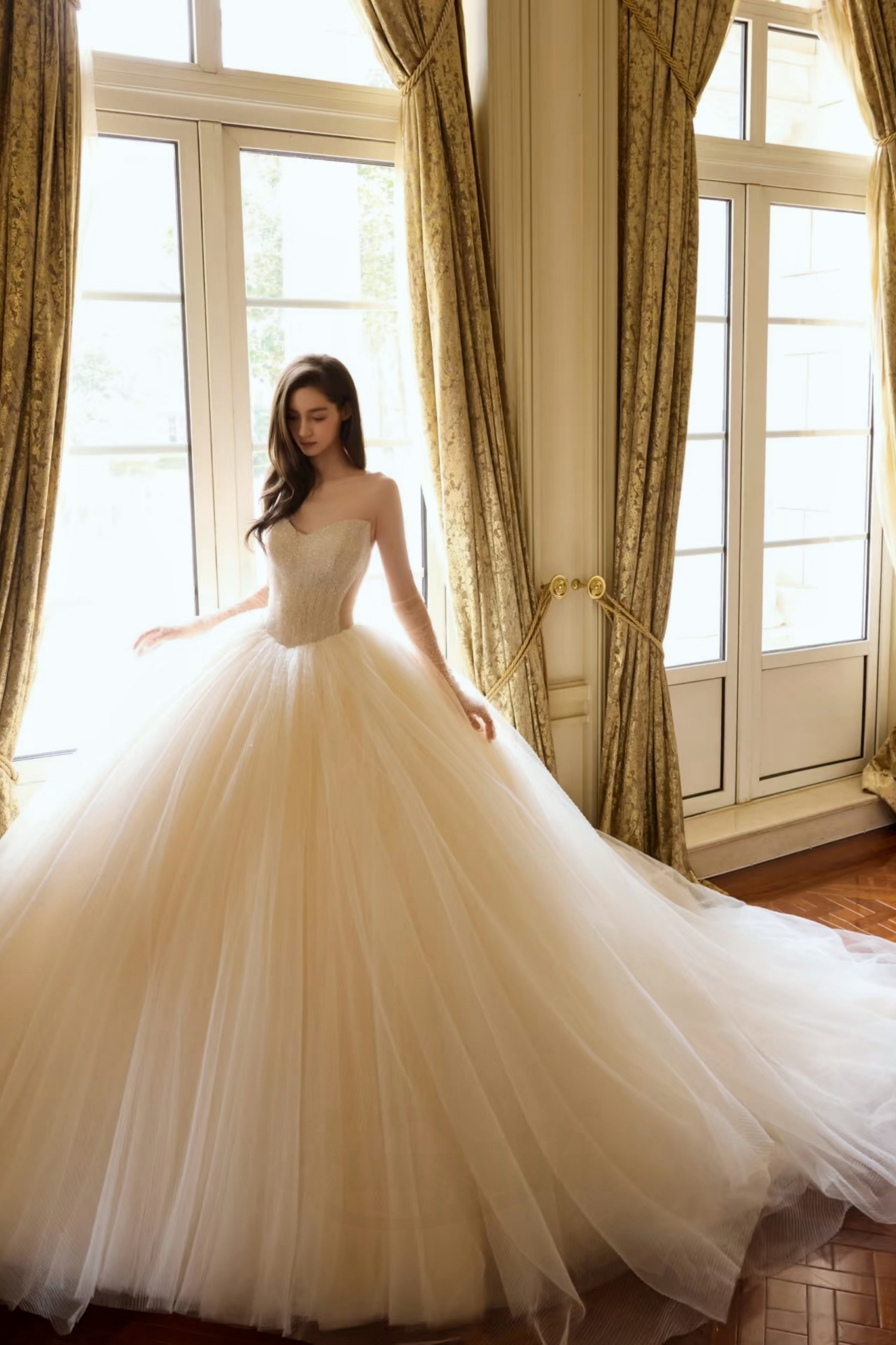 Wedding dress LVB2751