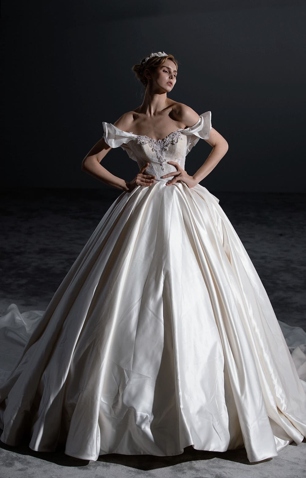 Luxury wedding dress 2024SLWD24108